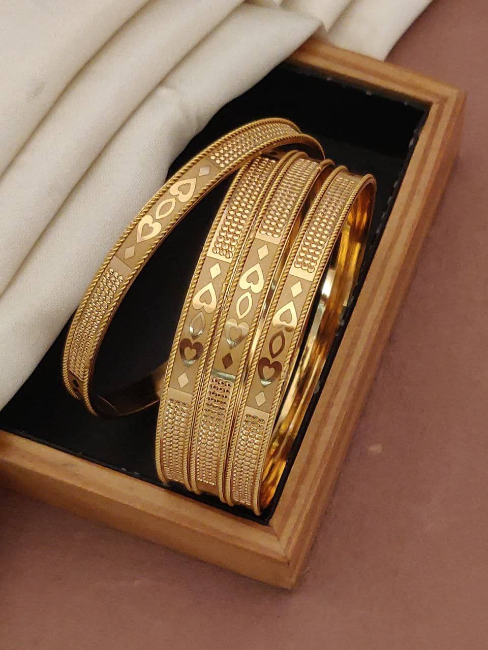 Shivay Fashion Gold Bangle ( Pack of 1 ) - Bangles & Bracelets | Buy online on ZillyBuy