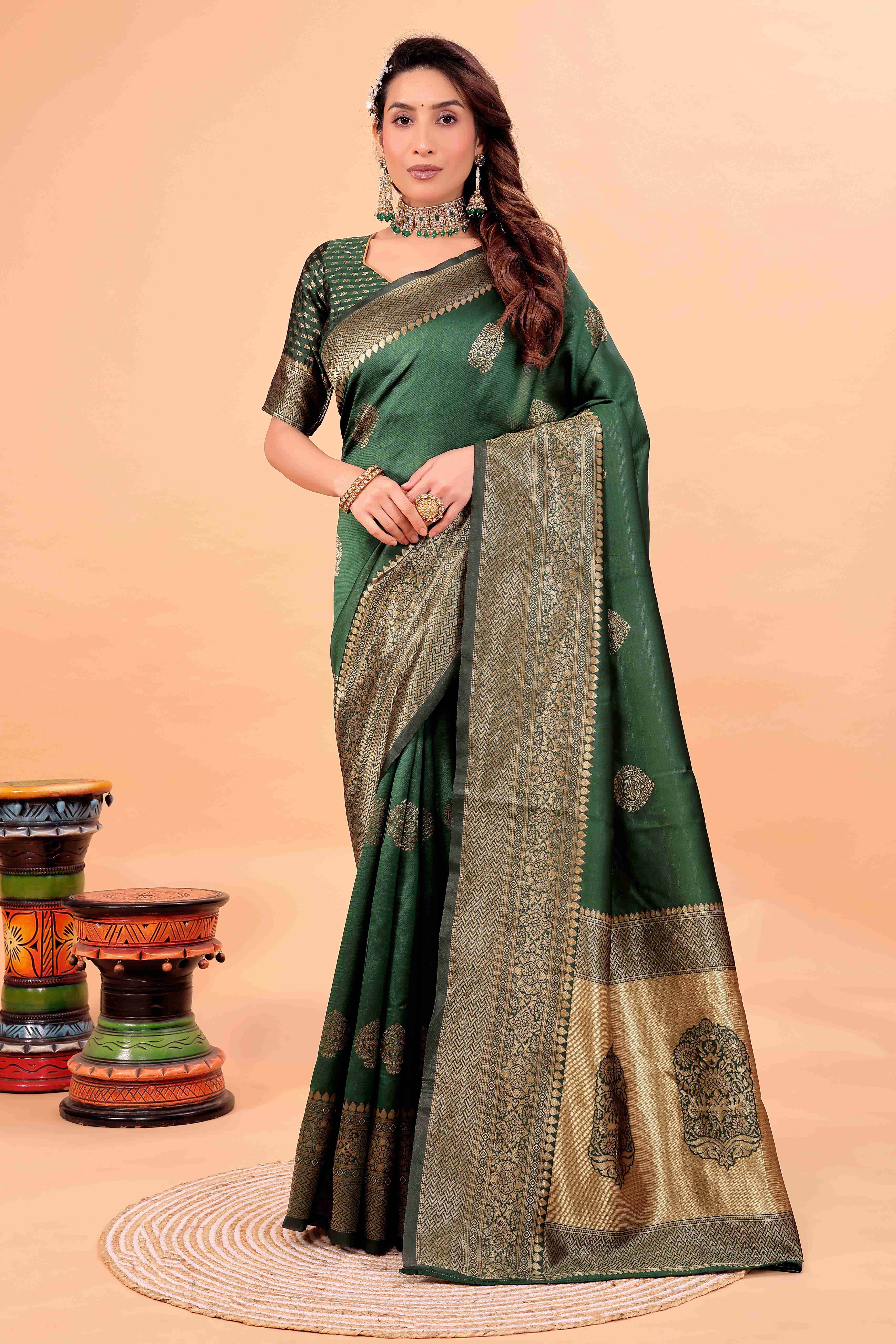 Vkaran Art Silk Solid Saree With Unstitched Blouse Piece ( Green ) Vkaran Art Silk Solid Saree With Unstitched Blouse Piece ( Green )