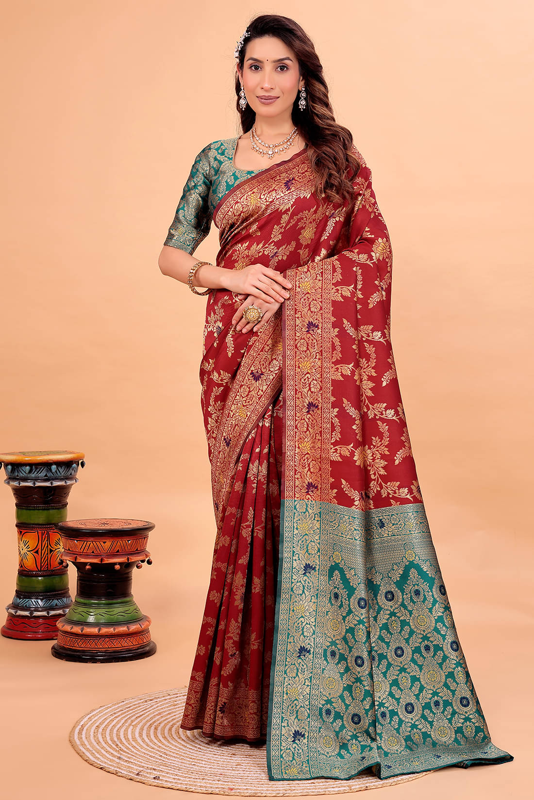 Vkaran Art Silk Solid Saree With Unstitched Blouse Piece ( Maroon ) Vkaran Art Silk Solid Saree With Unstitched Blouse Piece ( Maroon )