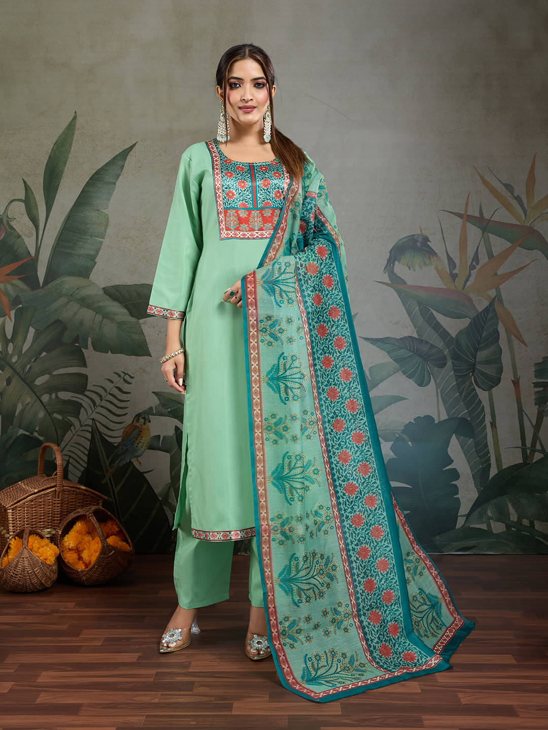     			Women Basket Women Cotton Solid Straight Kurti With Pants ( Green )