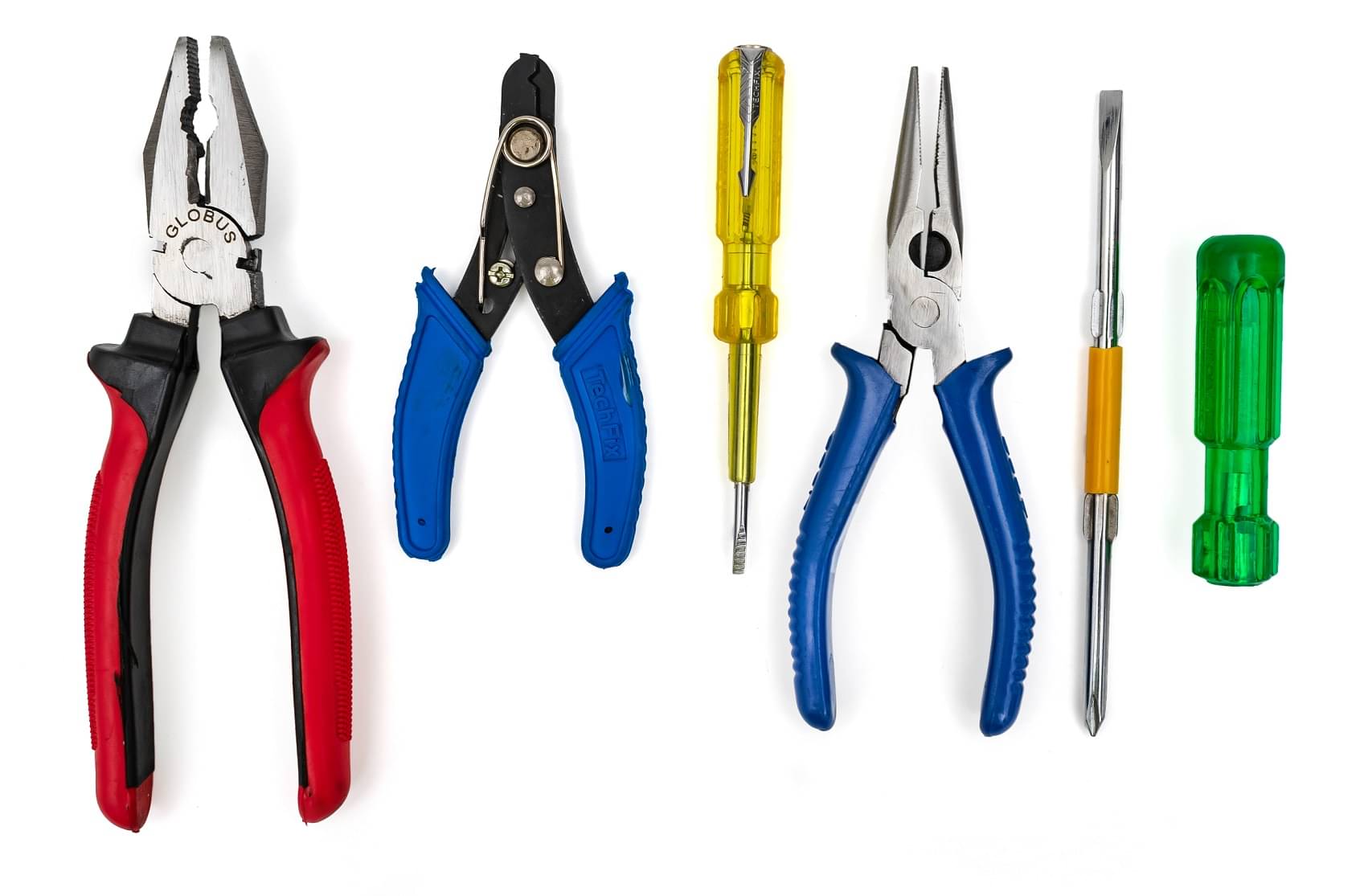     			Globus 149-2 in 1 Screwdriver 6"/150mm with 8"inch Plier & 7" Inch Nose Plier& 5" Wire Cutter & 5.5" Line Tester.. Combination Screwdriver Set (Pack of 5)