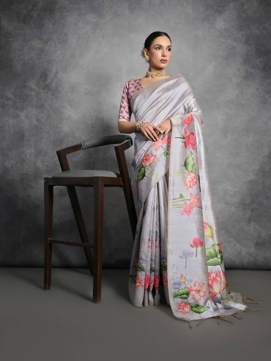     			JINAL & JINAL Silk Blend Printed Mysore Silk Sarees With Unstitched Blouse Piece ( Grey )
