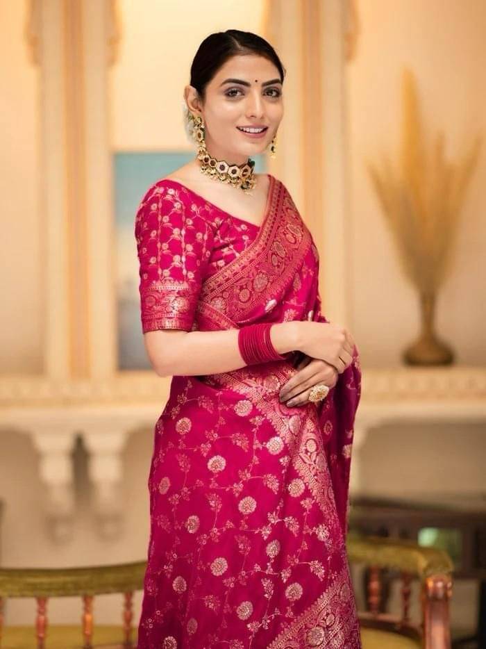     			JINAL & JINAL Silk Blend Woven Banarasi saree With Unstitched Blouse Piece ( Rani )