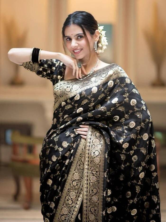     			JINAL & JINAL Silk Blend Woven Banarasi saree With Unstitched Blouse Piece ( Black )