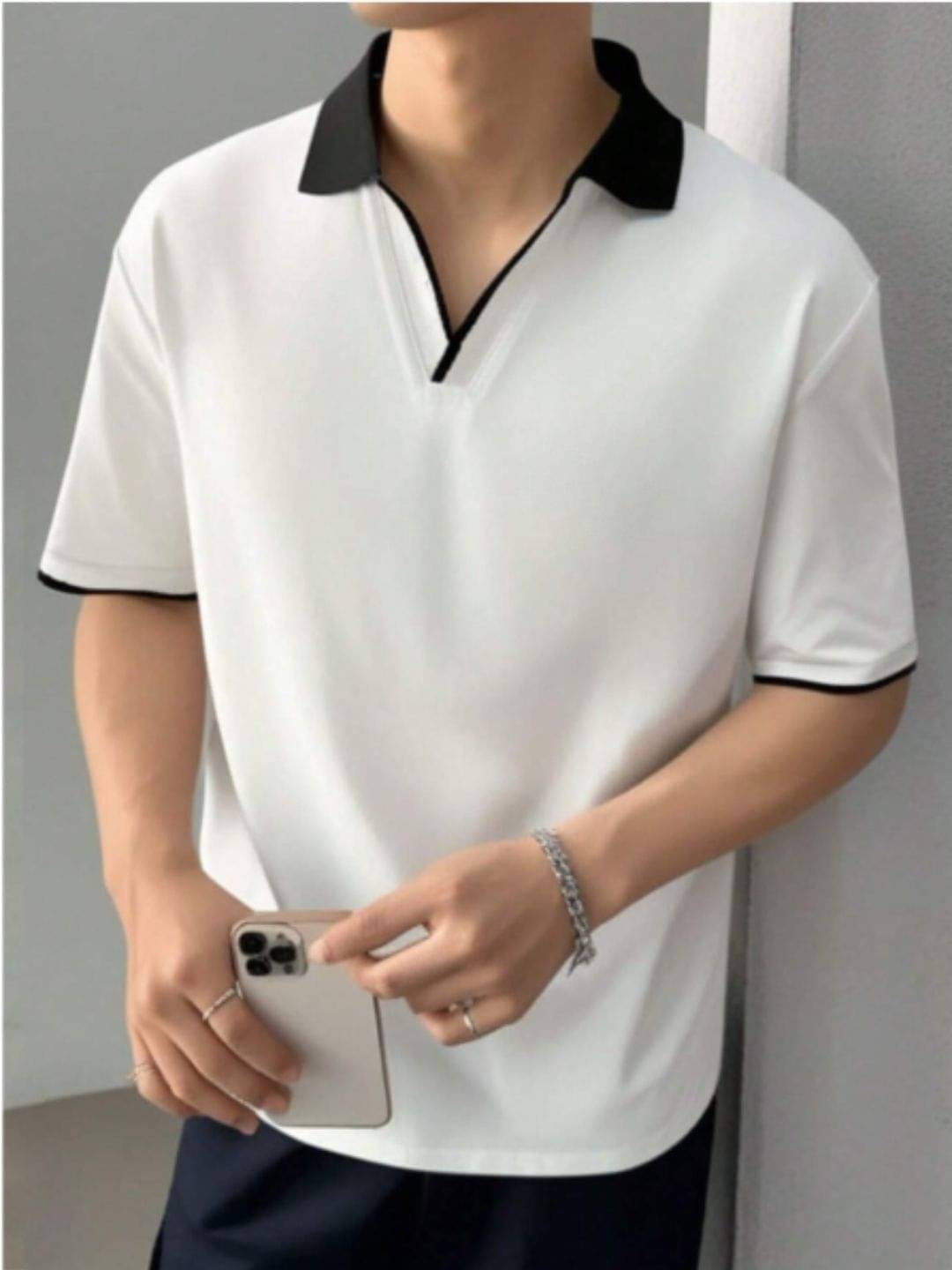 MD By Mathra Dass Men Cotton Blend Regular Fit Solid Polo T Shirt ( White ) MD By Mathra Dass Men Cotton Blend Regular Fit Solid Polo T Shirt ( White )