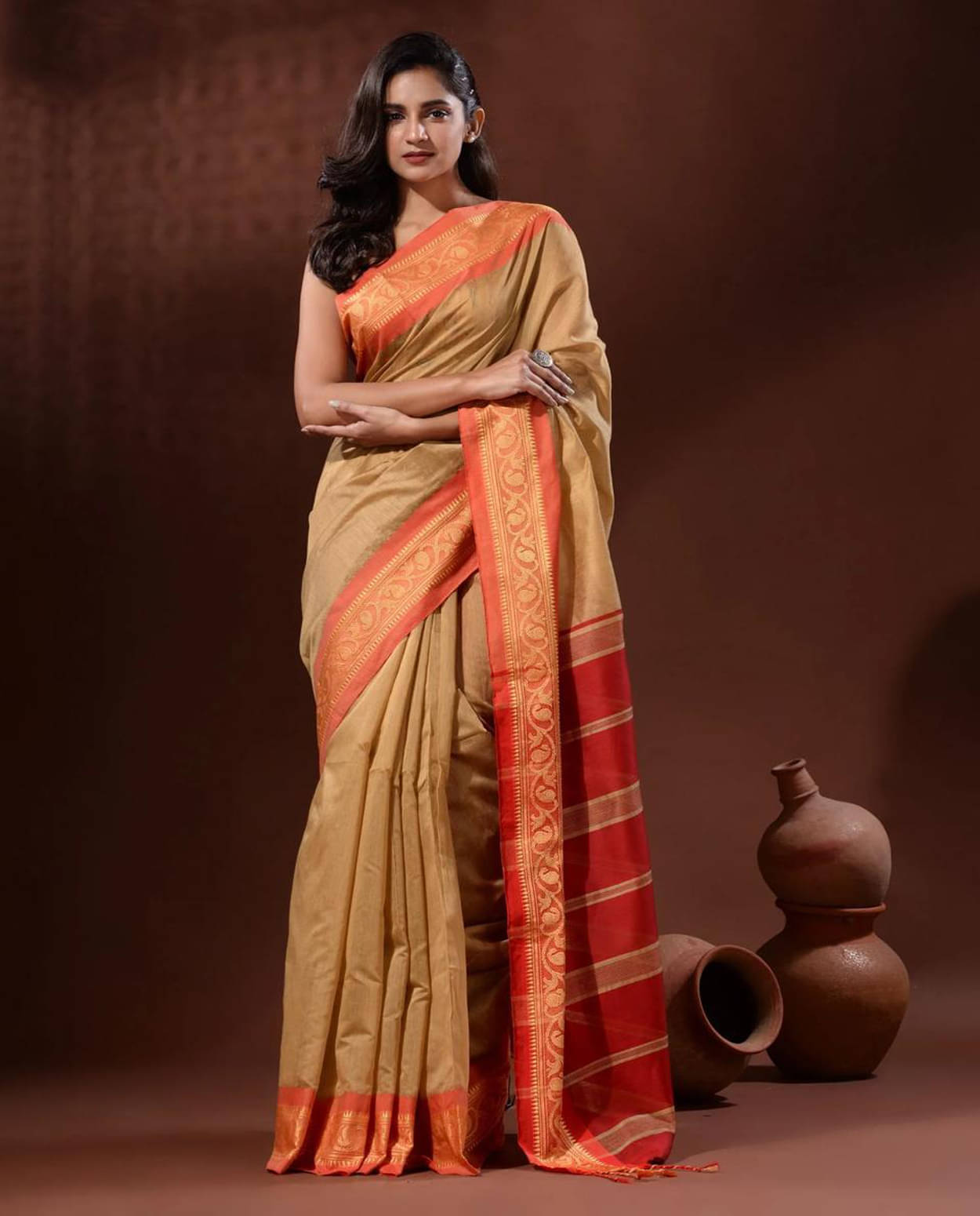 PIYARI FASHION Cotton Blend Woven Narayanpet Saree With Unstitched Blouse Piece ( Beige ) PIYARI FASHION Cotton Blend Woven Narayanpet Saree With Unstitched Blouse Piece ( Beige )