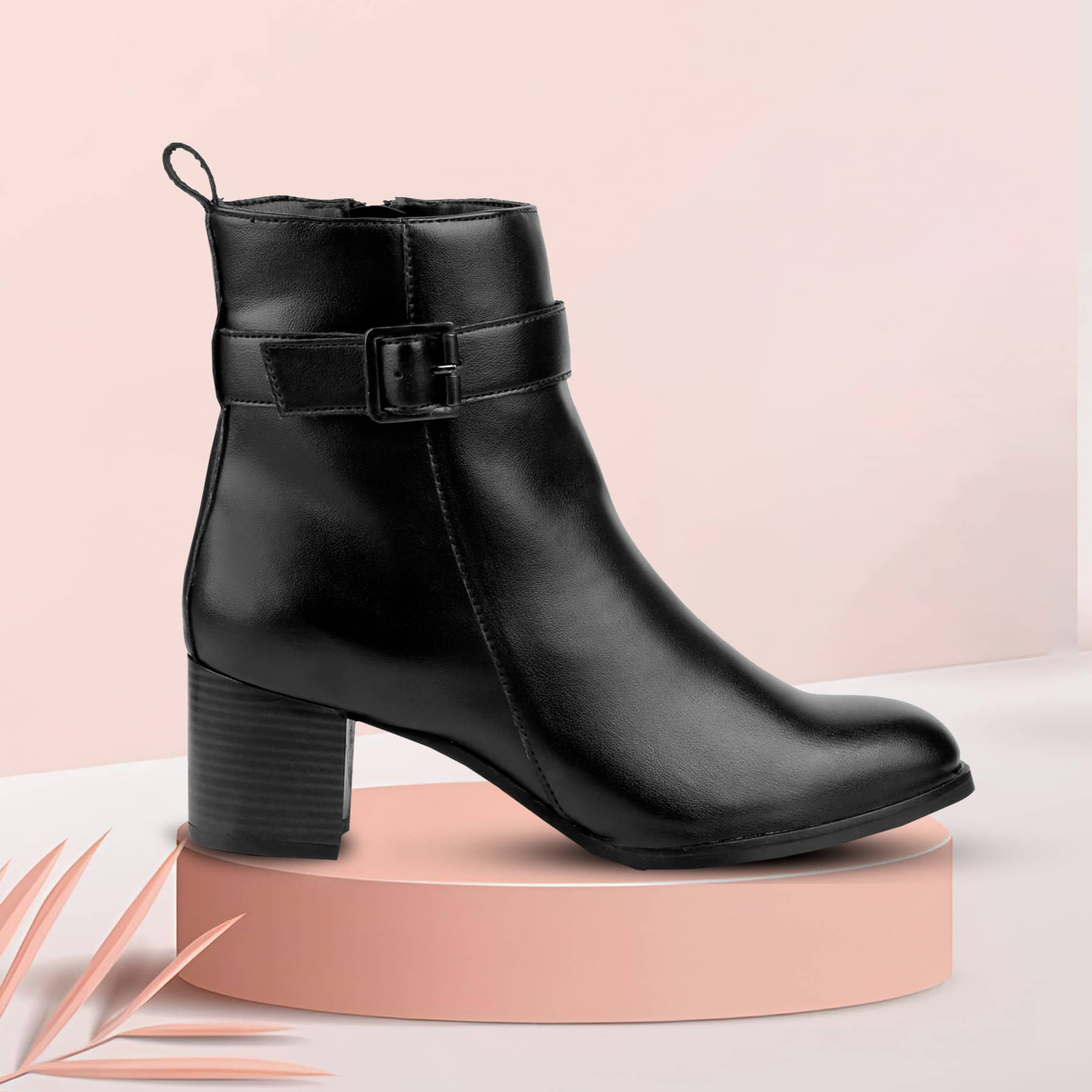     			YUVRATO BAXI Black Women's Ankle Length Boots