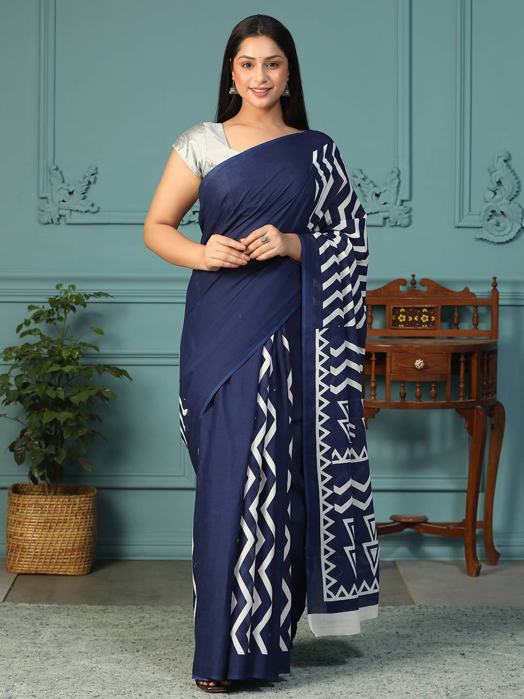     			Baloobi Cotton Blend Printed Saree With Unstitched Blouse Piece ( Blue )