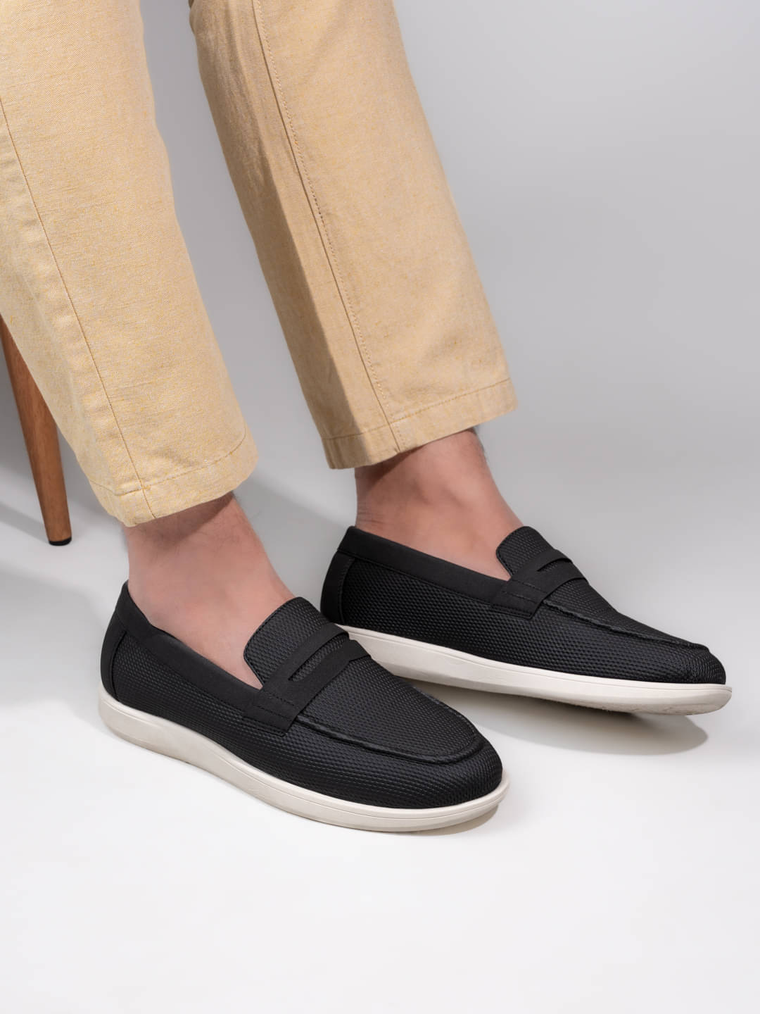     			Fentacia Black Men's Slip on