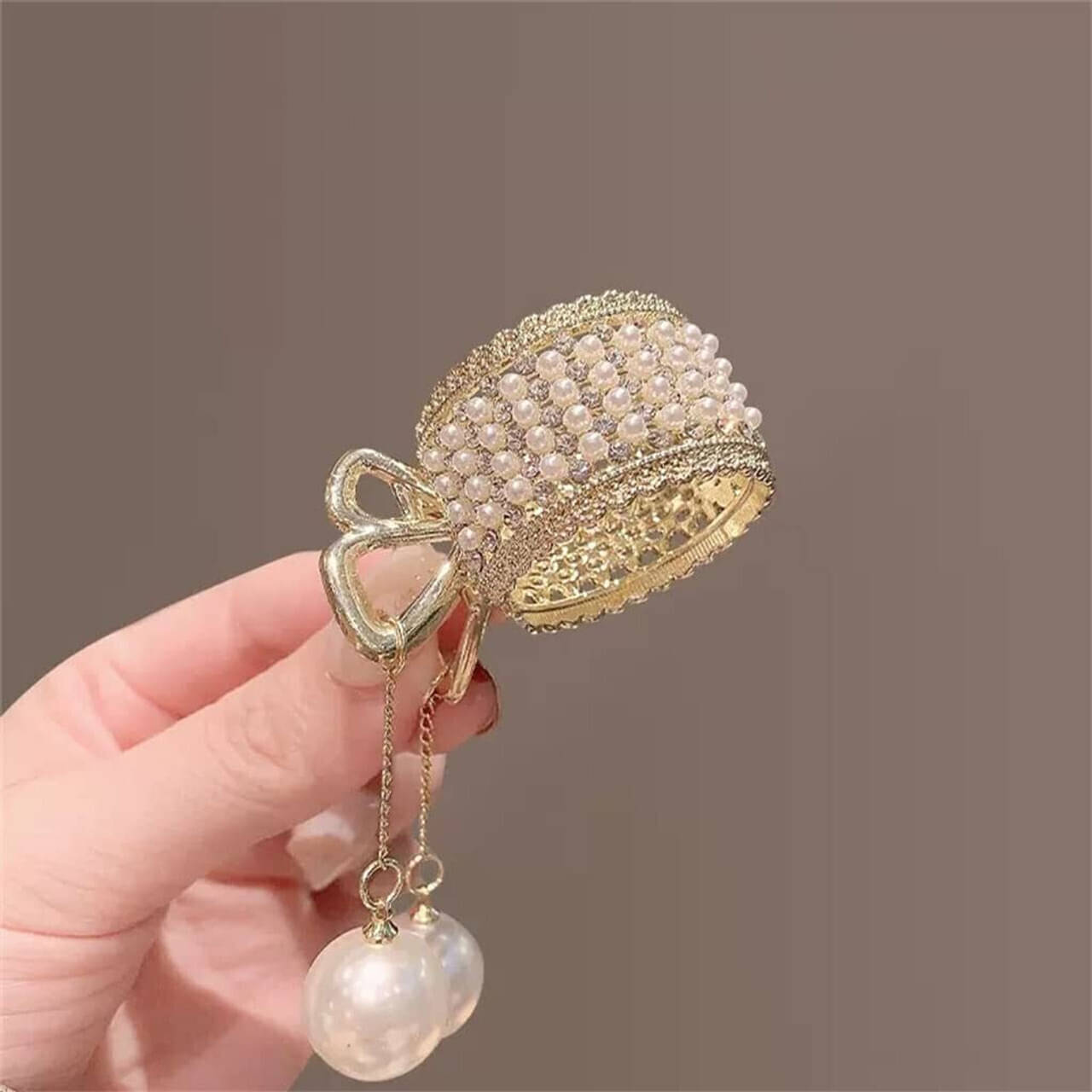     			Mehak Creation Multi Women's Hair Clip ( Pack of 1 )