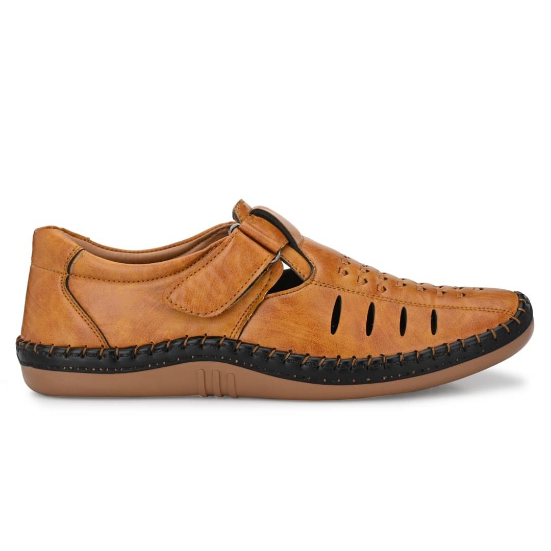     			Rising Wolf - Beige Men's Sandals