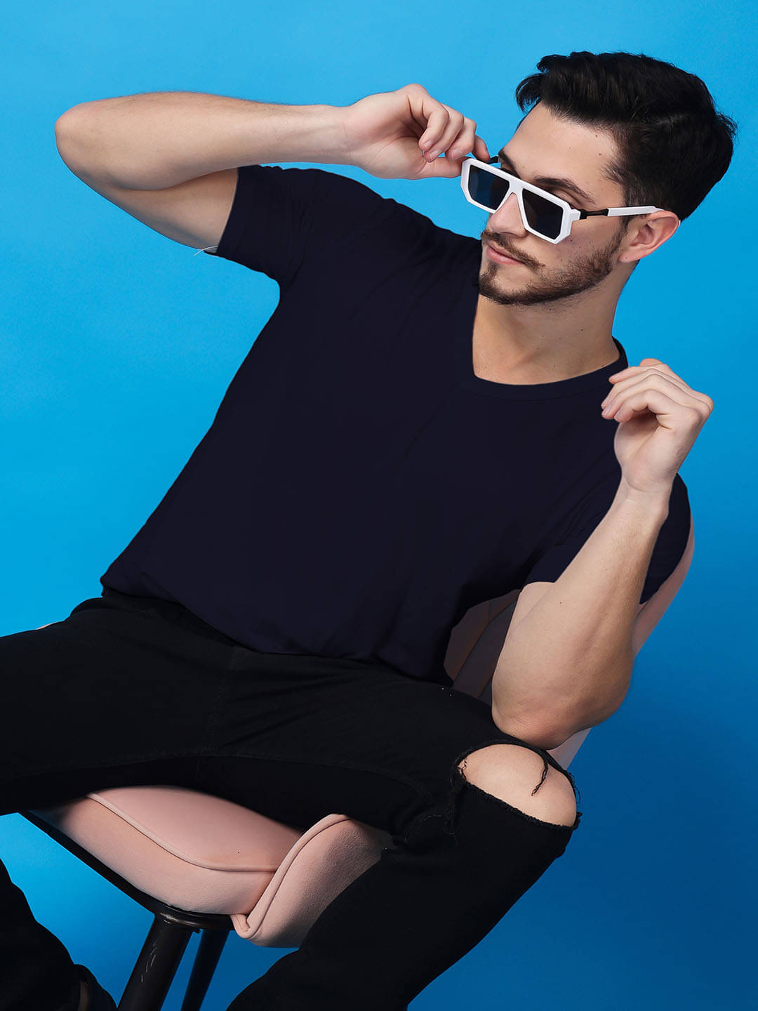     			SWIFTLY Men Cotton Regular Fit Solid T-Shirt ( Navy )