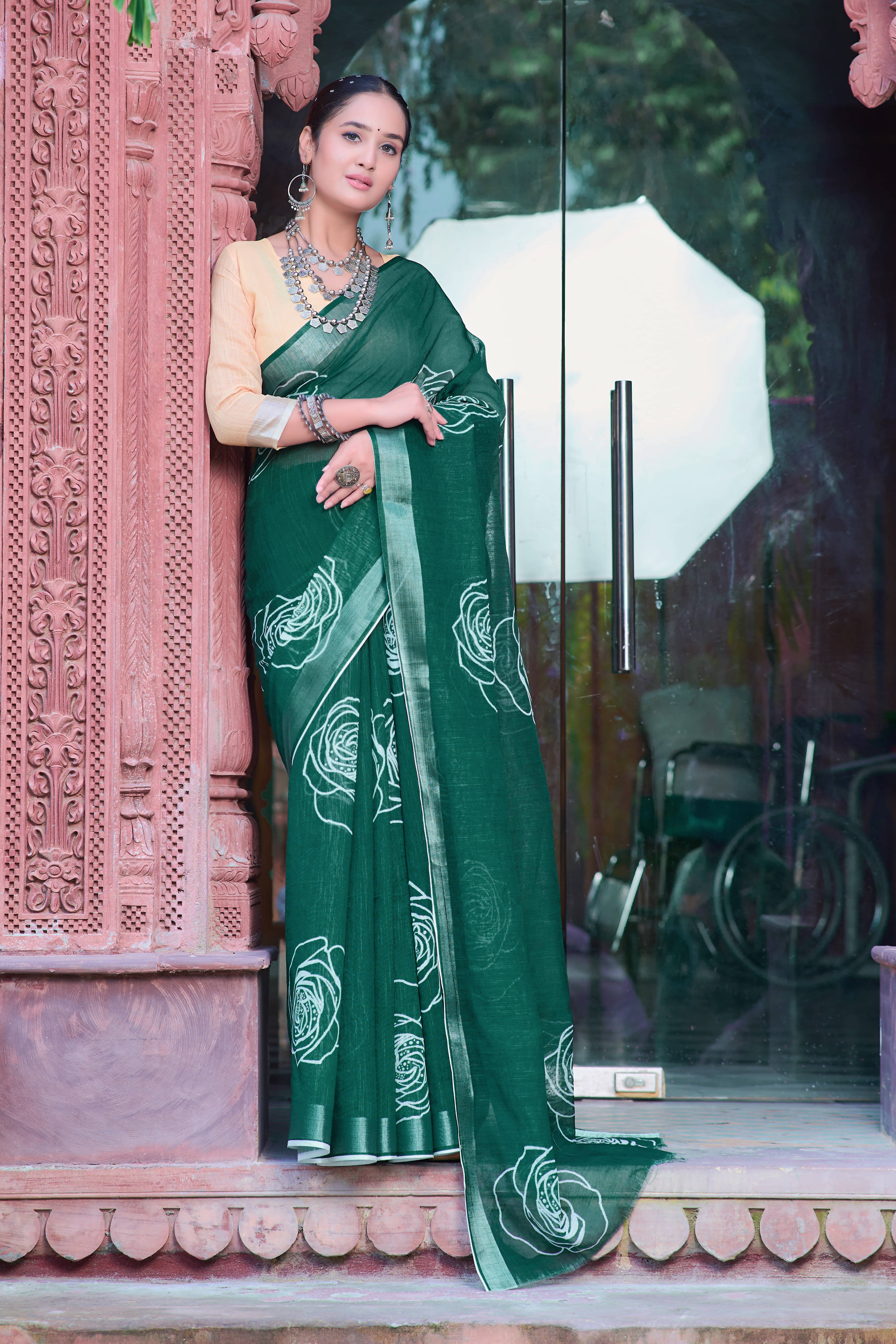 Sidhidata Cotton Blend Printed Saree With Unstitched Blouse Piece ( Green ) Sidhidata Cotton Blend Printed Saree With Unstitched Blouse Piece ( Green )