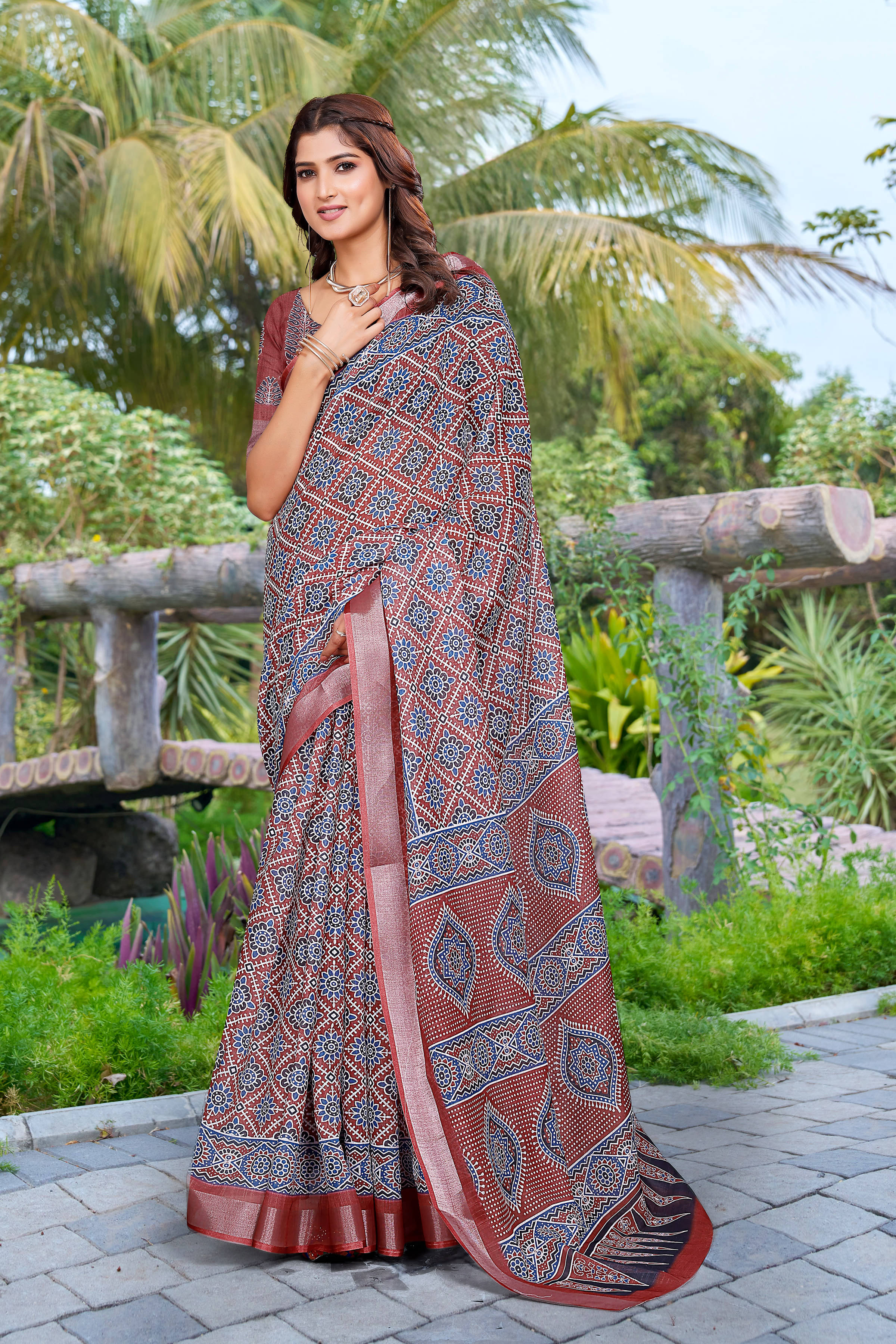     			Sidhidata Cotton Blend Printed Saree With Unstitched Blouse Piece ( Brown )
