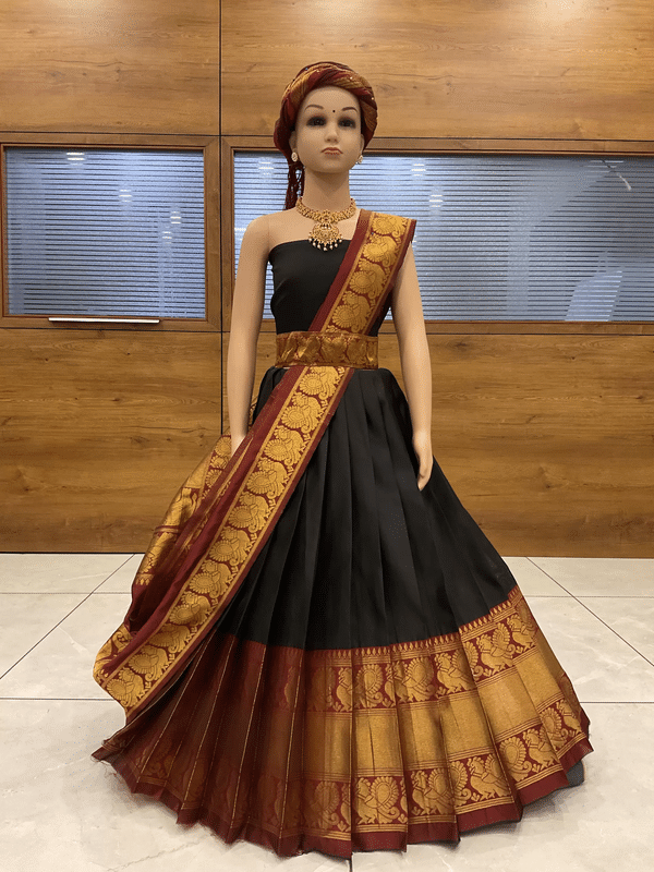     			Supar Sleave Silk Lehenga Choli Set For Girls ( Pack of 1 , Black )