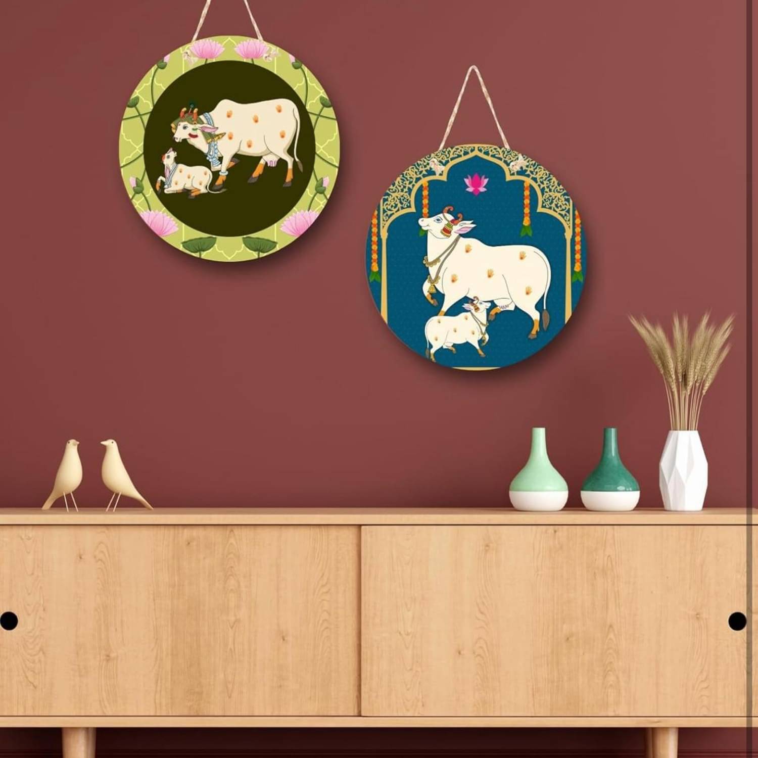     			Tiny Shiny Traditional Cow & Calf Round Wall Hanging For Bad Room, Living Room (Pack of 2)