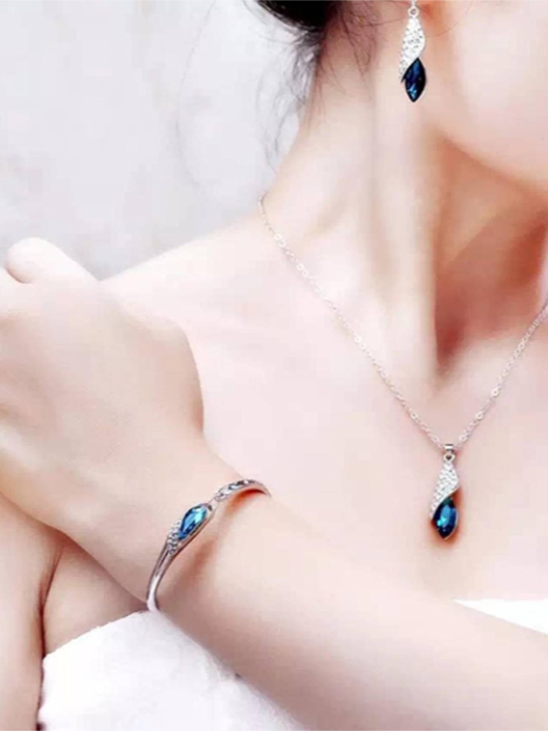 YOUBELLA Blue Bangle Set ( Pack of 1 ) YOUBELLA Blue Bangle Set ( Pack of 1 )