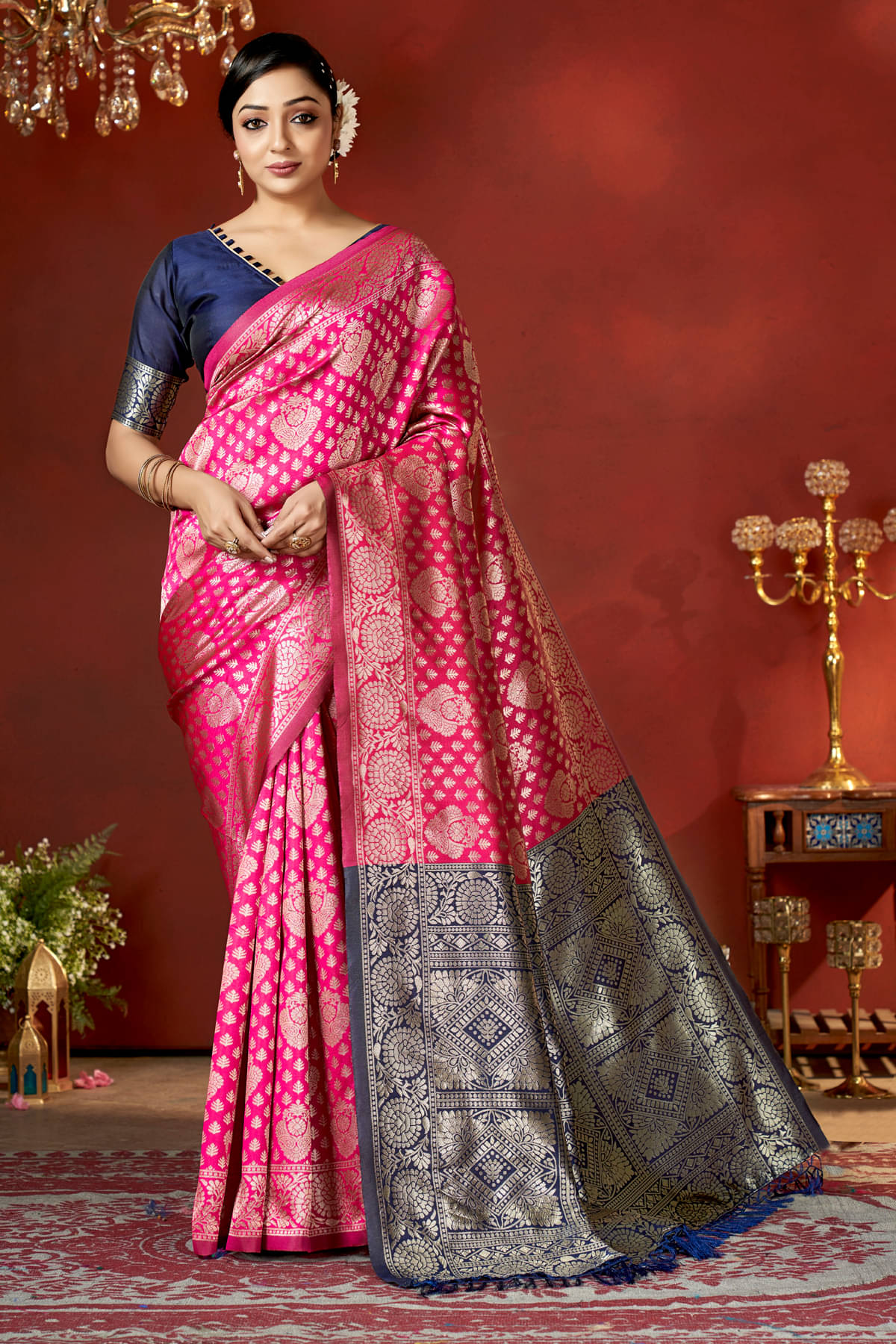 Zumizo Silk Blend Woven Banarasi saree With Unstitched Blouse Piece ( Pink ) Zumizo Silk Blend Woven Banarasi saree With Unstitched Blouse Piece ( Pink )