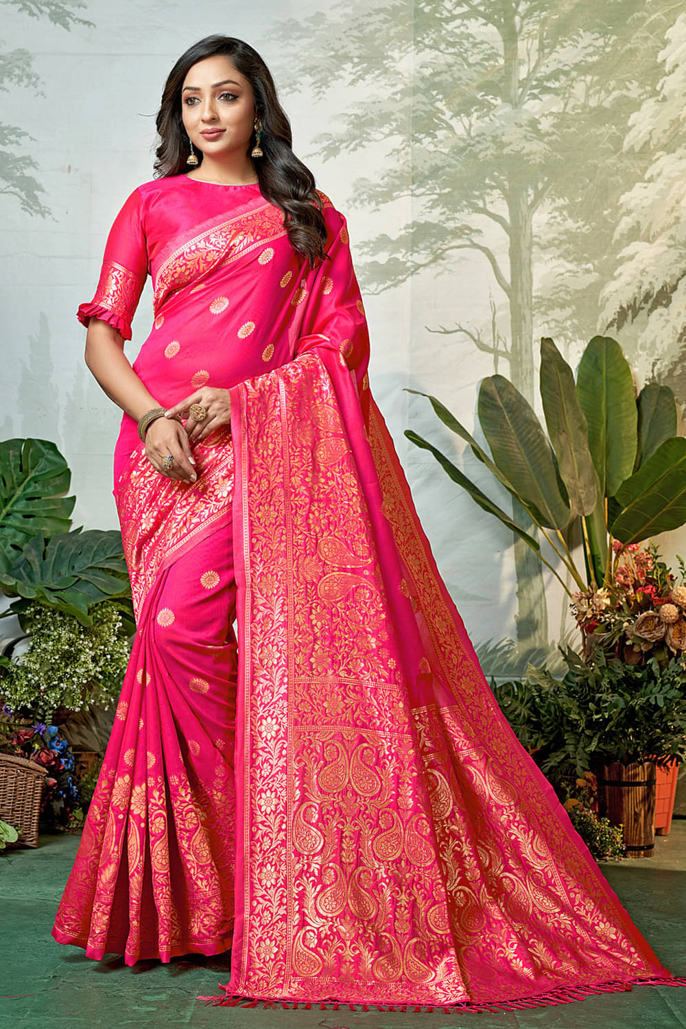     			Zumizo Silk Blend Woven Banarasi saree With Unstitched Blouse Piece ( Pink )