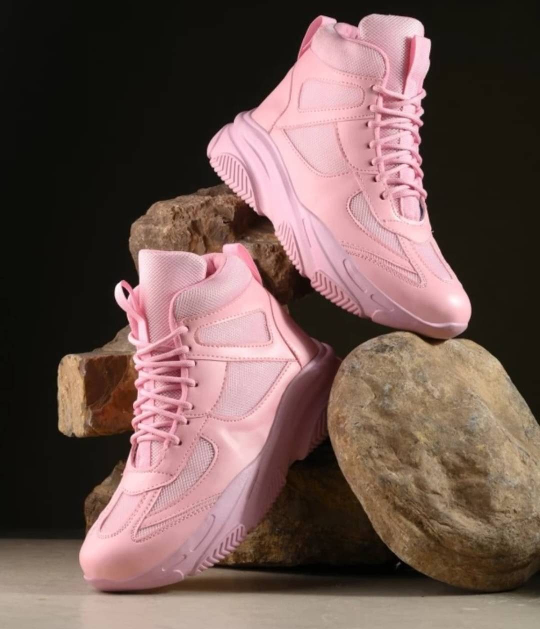     			wrizt Pink Women's Sneakers