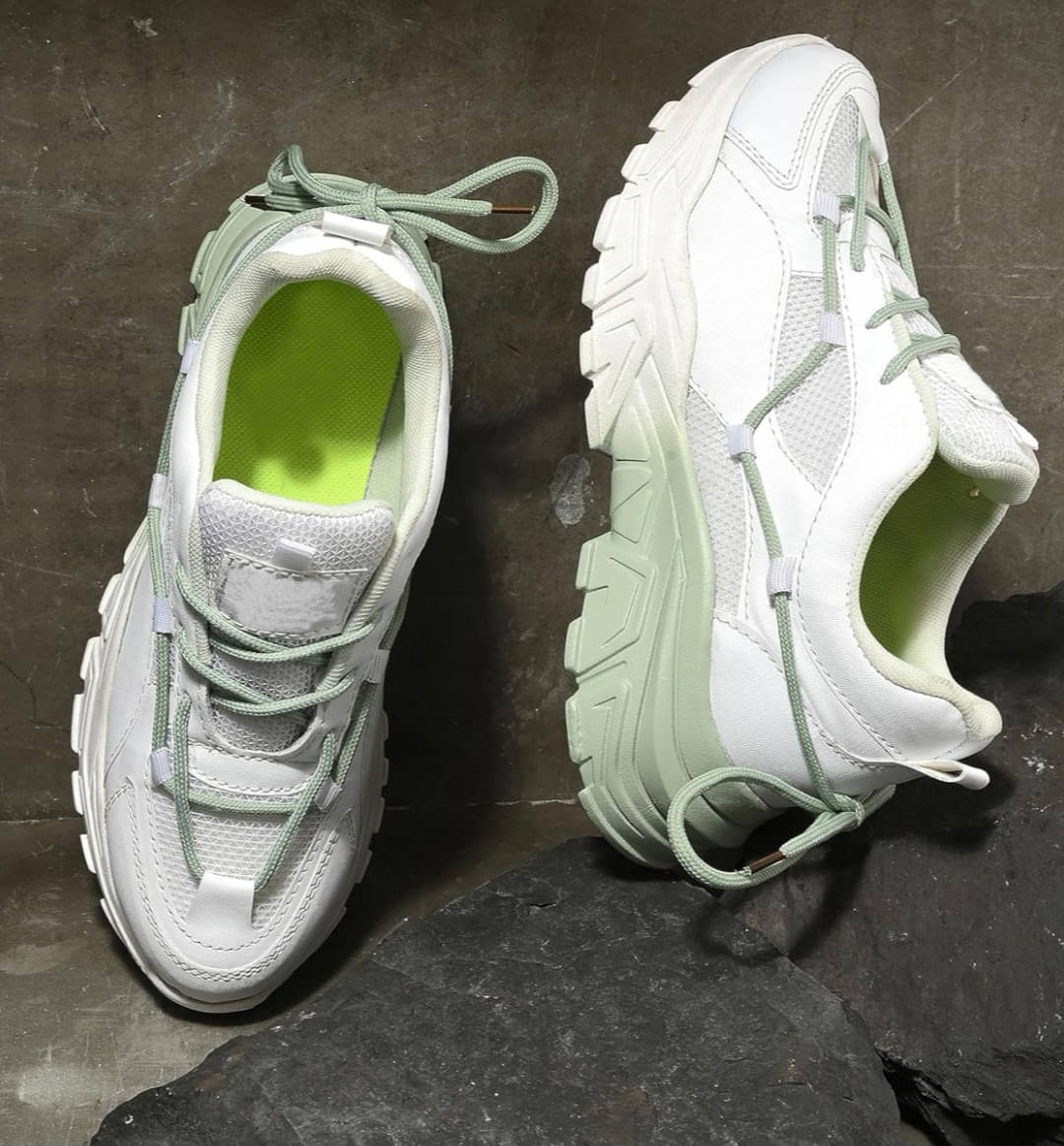     			wrizt Turquoise Women's Sneakers