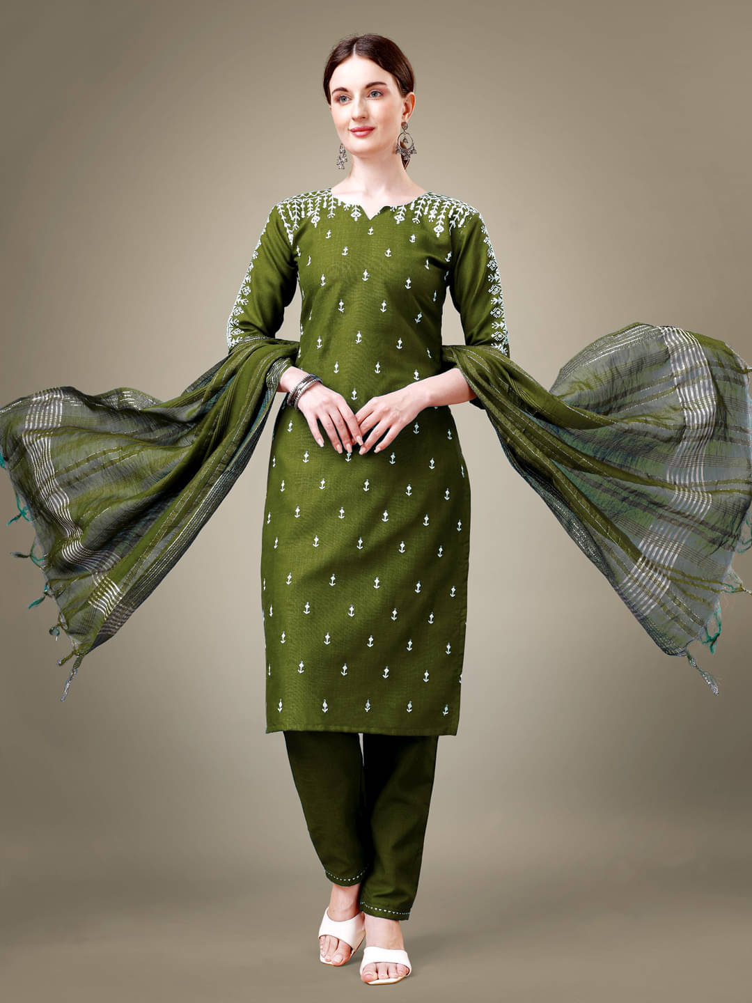 A TO Z CART Women Cotton Blend Embroidered Straight Kurti With Pants ( Sea Green ) A TO Z CART Women Cotton Blend Embroidered Straight Kurti With Pants ( Sea Green )
