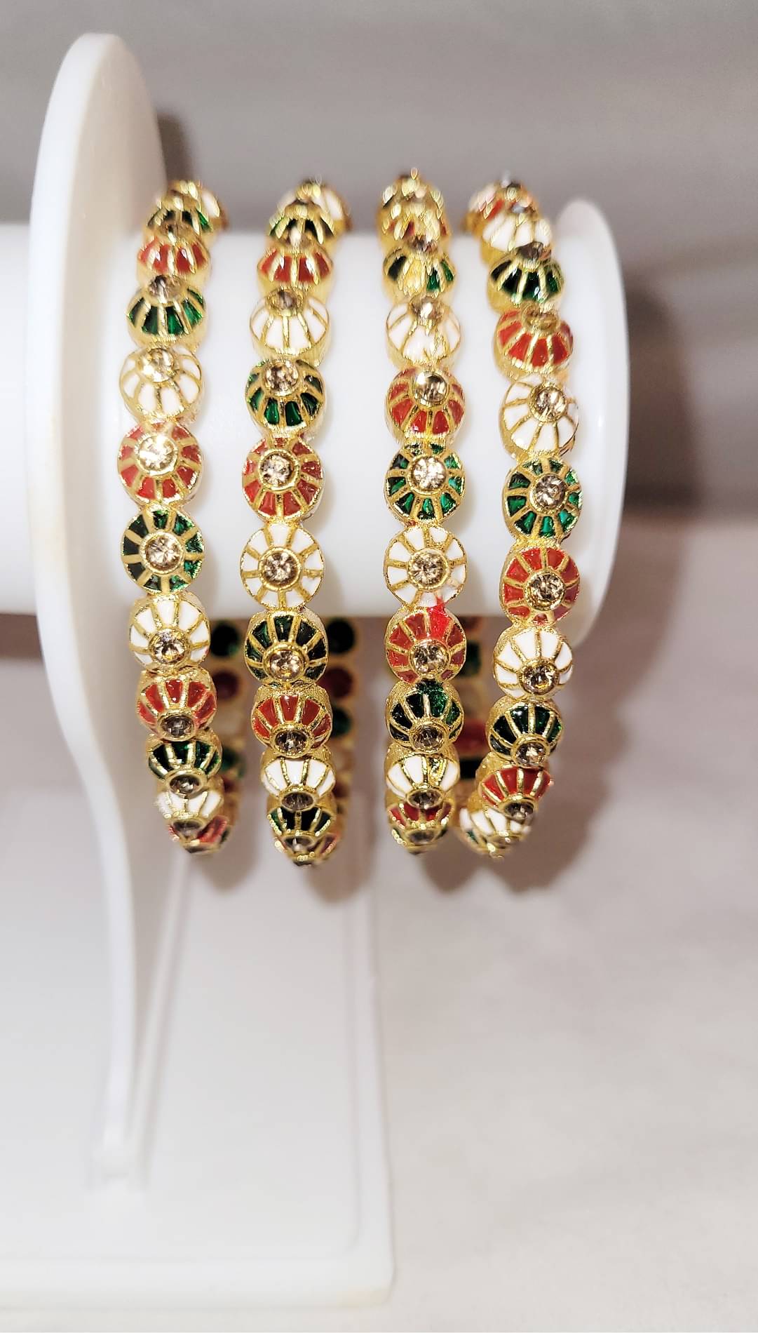     			Jisha Multicolor Bangle Set ( Pack of 4 )