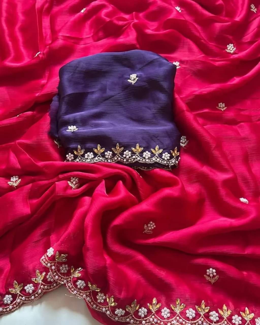     			Maruti Traders Chiffon Embroidered Saree With Unstitched Blouse Piece ( Pink )