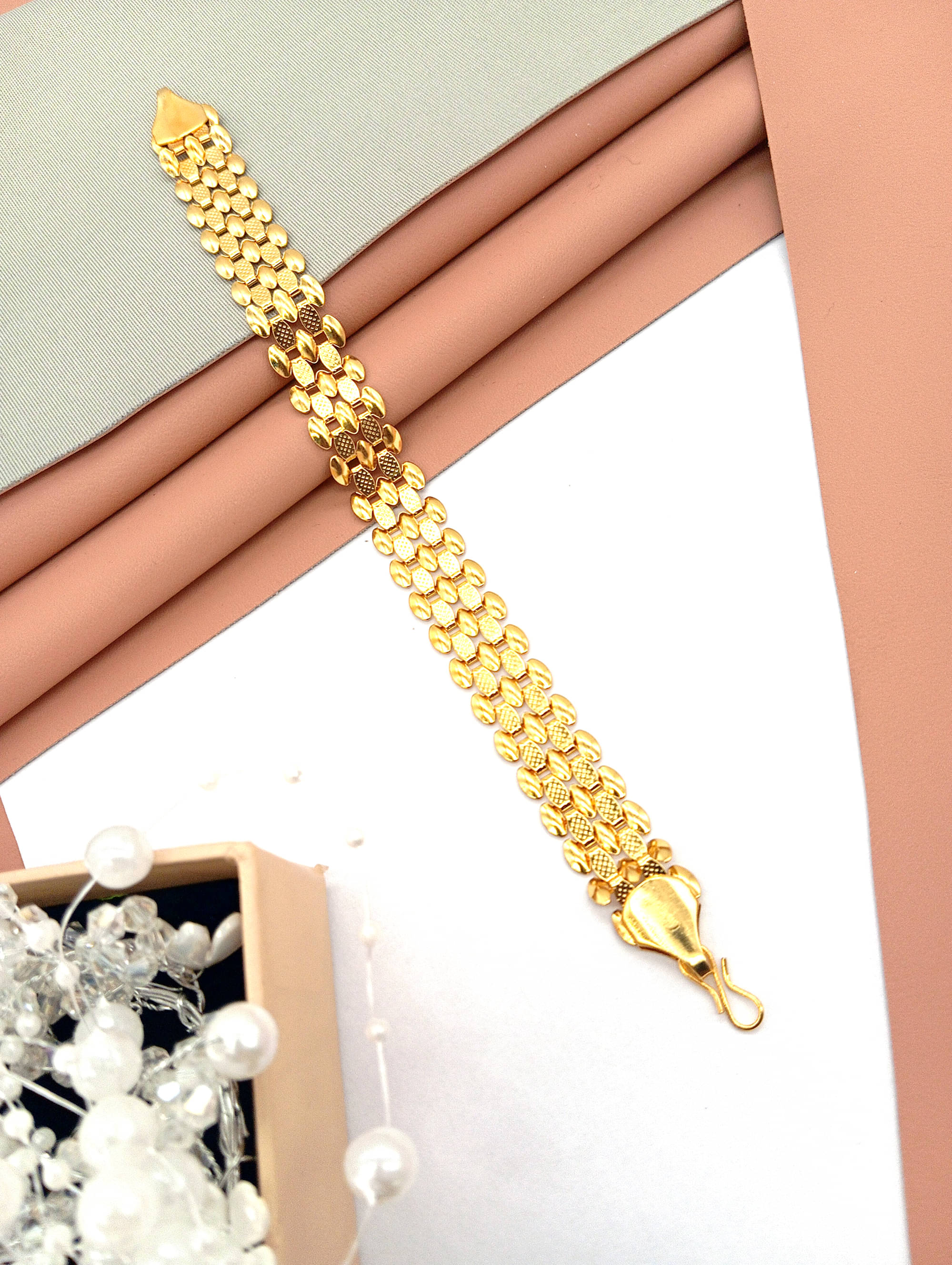 SHANKH-KRIVA Gold Bracelet ( Pack of 1 )     			SHANKH-KRIVA Gold Bracelet ( Pack of 1 )