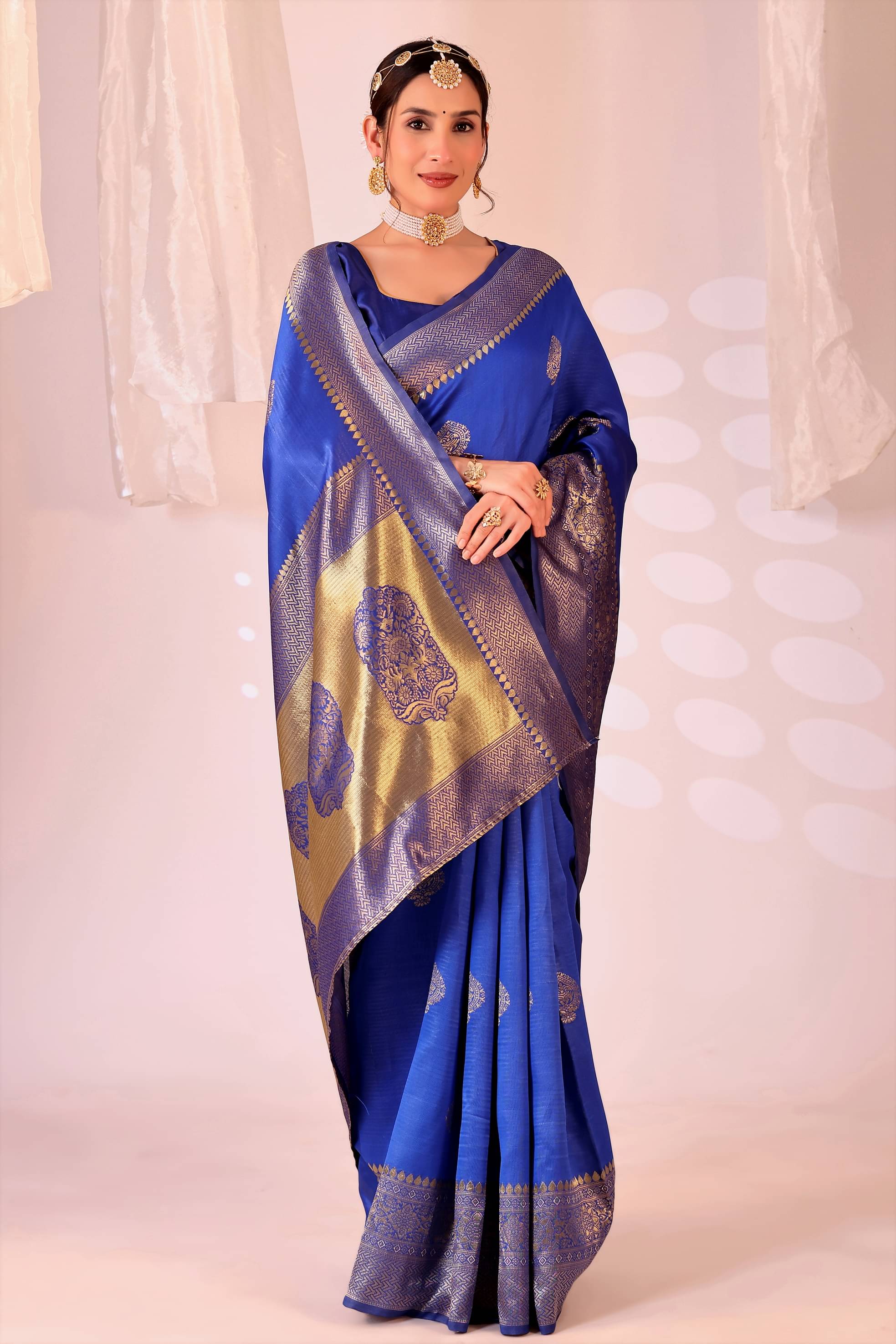 Samai Art Silk Solid Saree With Unstitched Blouse Piece ( Blue ) Samai Art Silk Solid Saree With Unstitched Blouse Piece ( Blue )