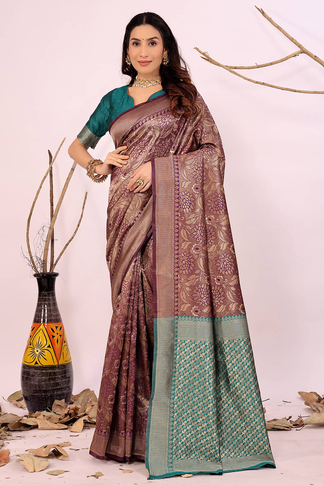     			Samai Art Silk Solid Saree With Unstitched Blouse Piece ( Wine )