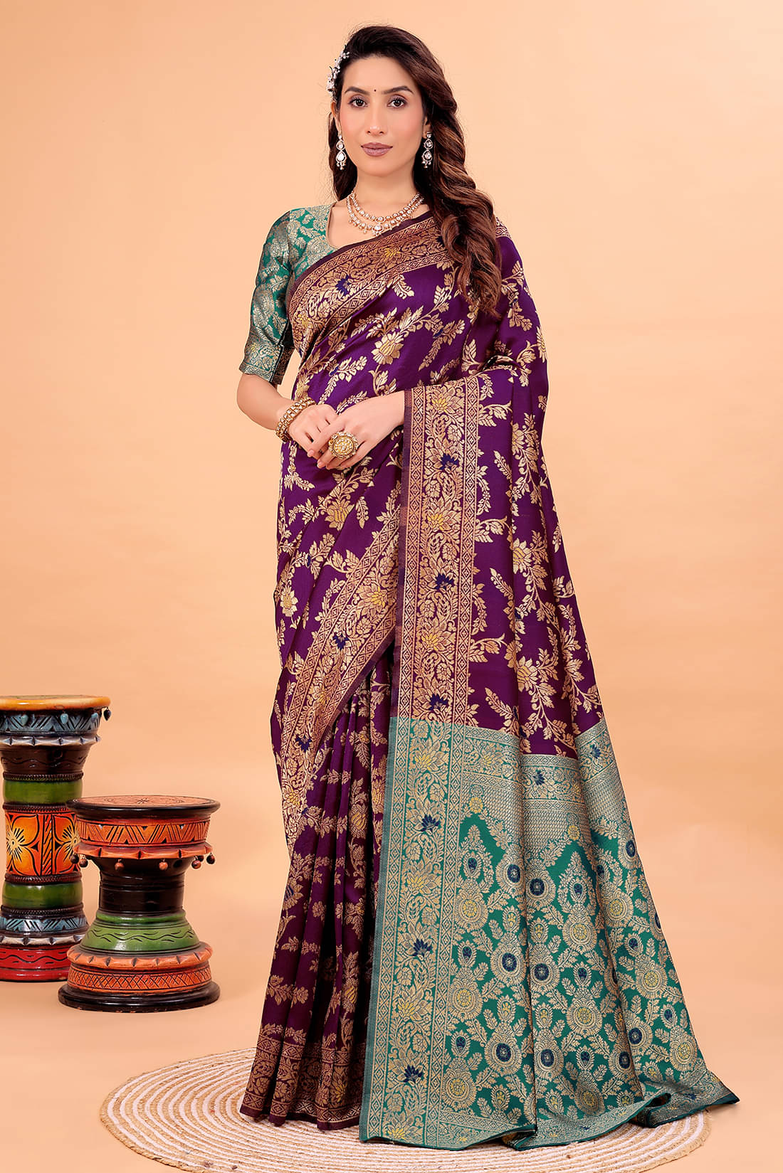 Samai Art Silk Solid Saree With Unstitched Blouse Piece ( Wine ) Samai Art Silk Solid Saree With Unstitched Blouse Piece ( Wine )