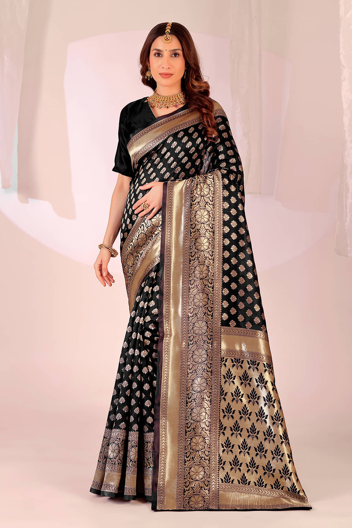     			Samai Art Silk Woven Saree With Unstitched Blouse Piece ( Black )