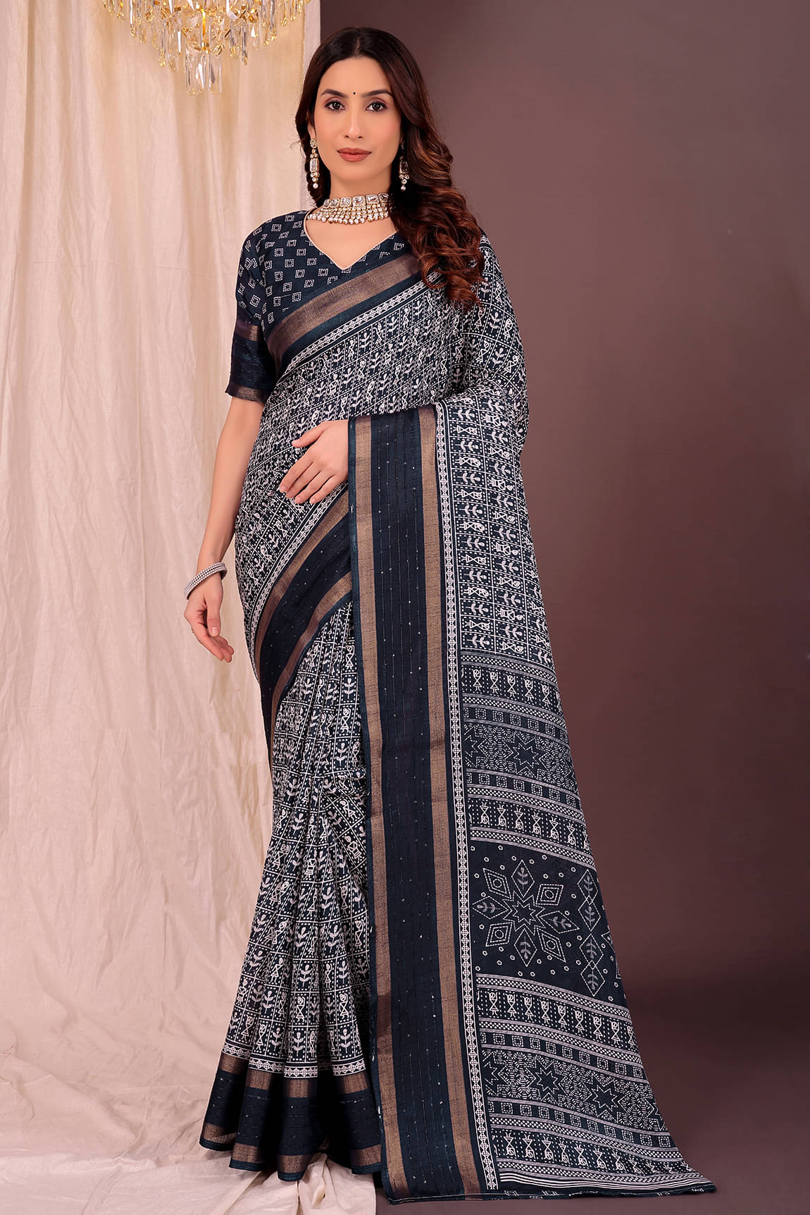     			Samai Art Silk Woven Saree With Unstitched Blouse Piece ( Black )