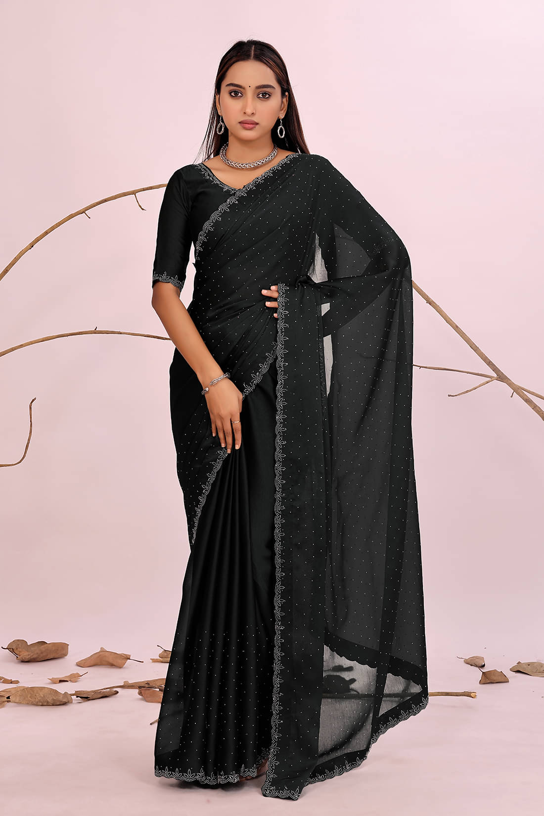 Samai Organza Solid Saree With Unstitched Blouse Piece ( Black ) Samai Organza Solid Saree With Unstitched Blouse Piece ( Black )