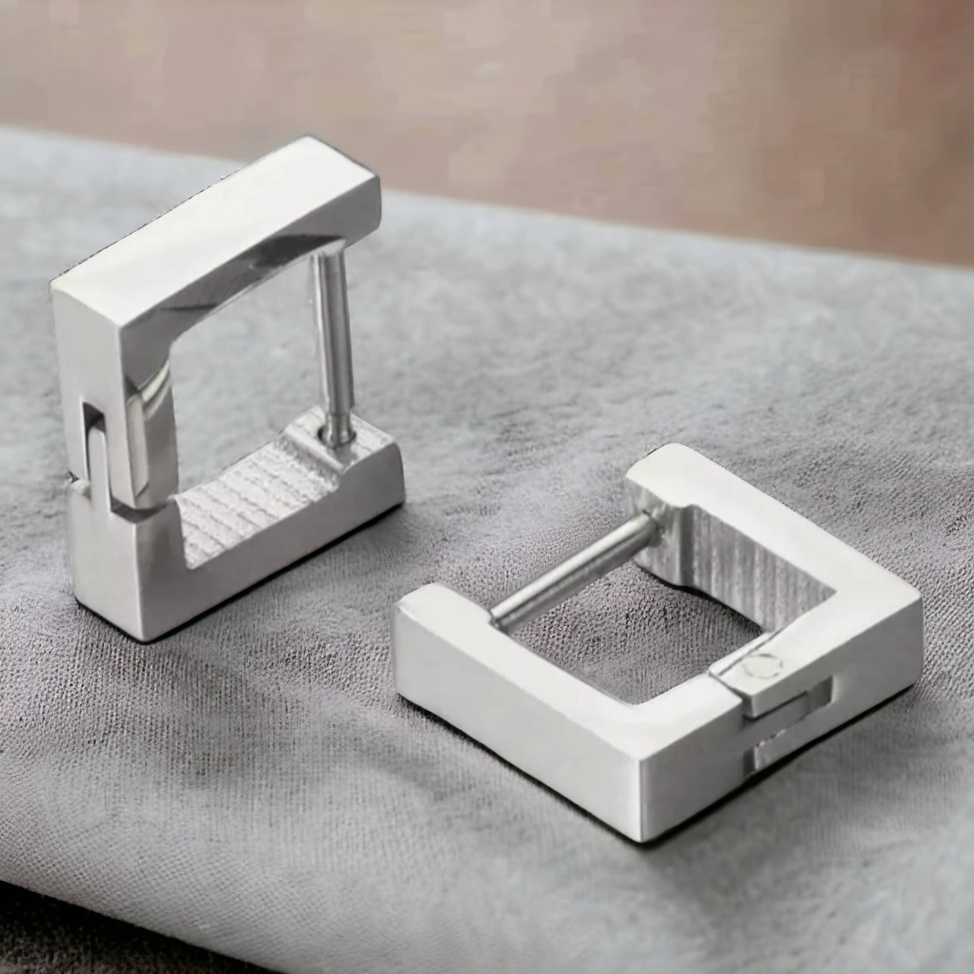     			Shree Ju Silver Stud Earrings ( Pack of 1 )