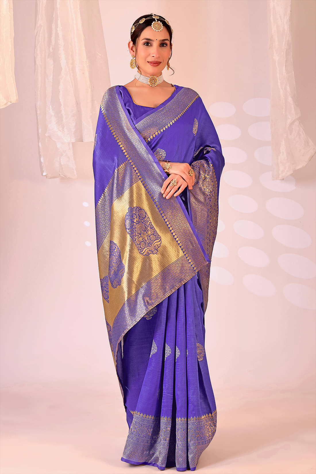 Suntex Art Silk Solid Saree With Unstitched Blouse Piece ( Purple ) Suntex Art Silk Solid Saree With Unstitched Blouse Piece ( Purple )