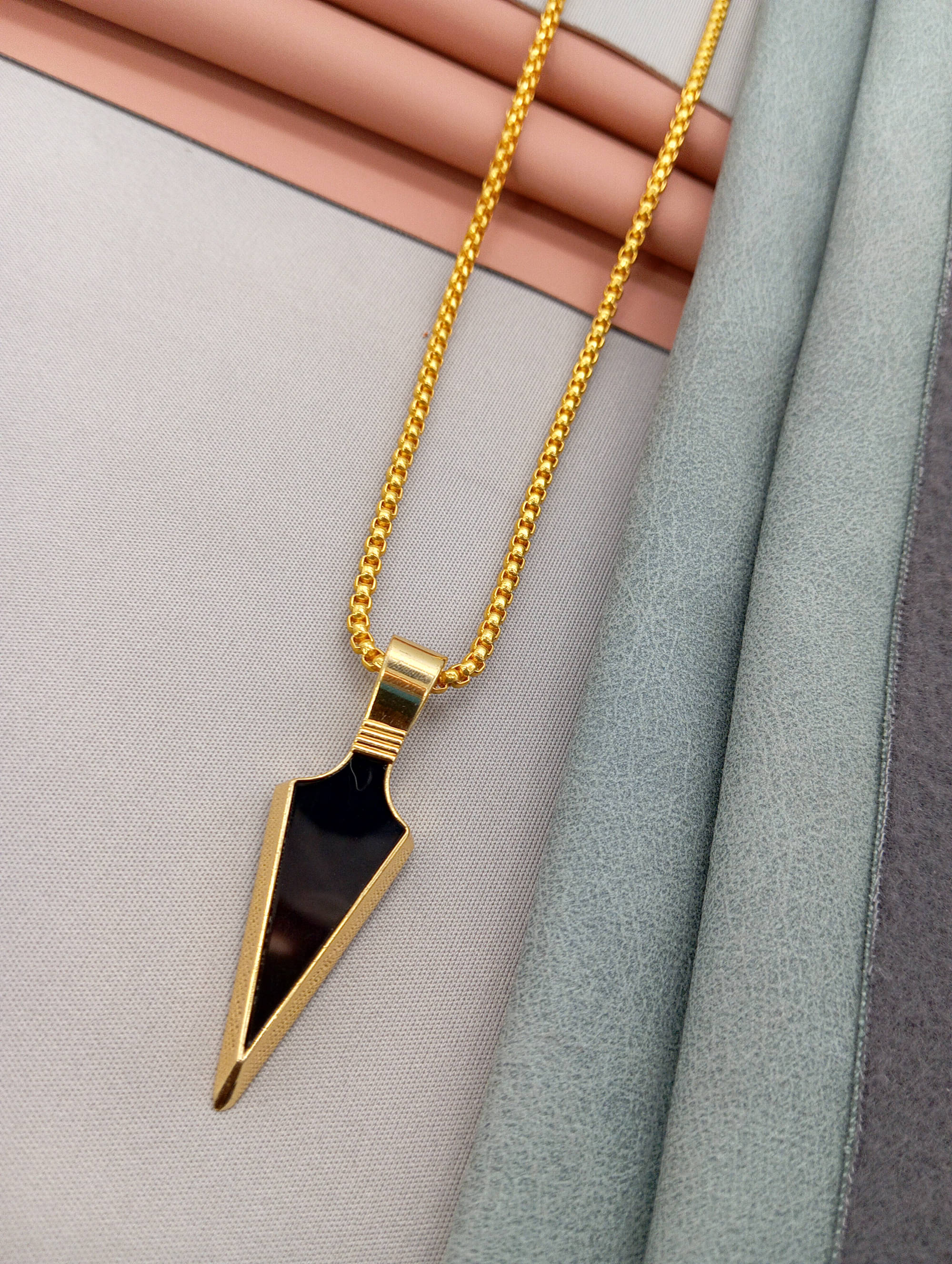     			JIPPA Golden Pendant ( Pack of 1 )