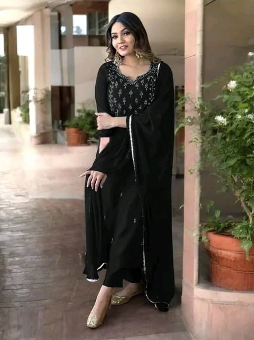     			Jivandhara Women Rayon Embroidered A-line Kurti With Pants ( Black )