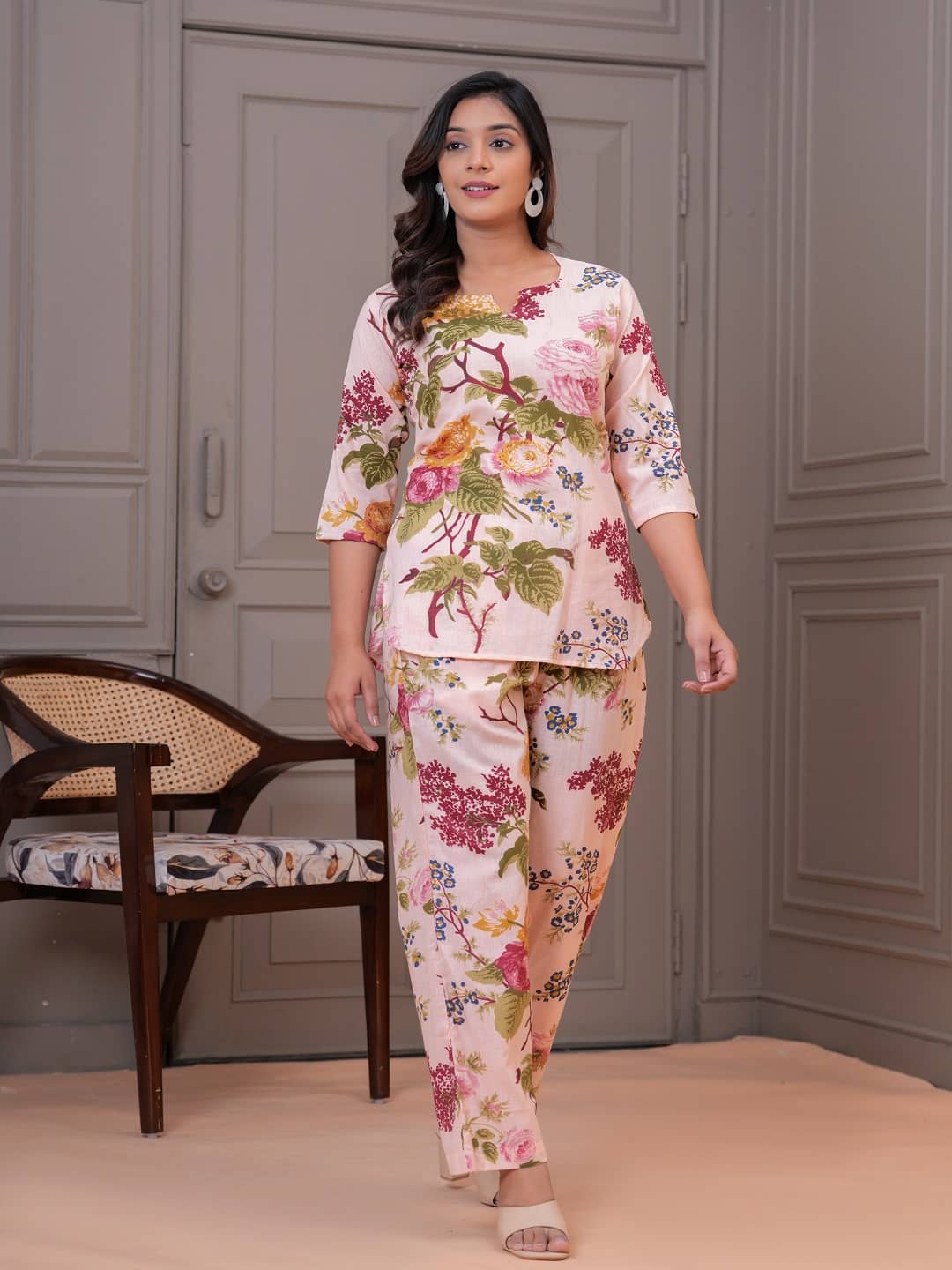 Nevisha Style Women Printed Tunic With Trousers Co-Ord Set ( White )