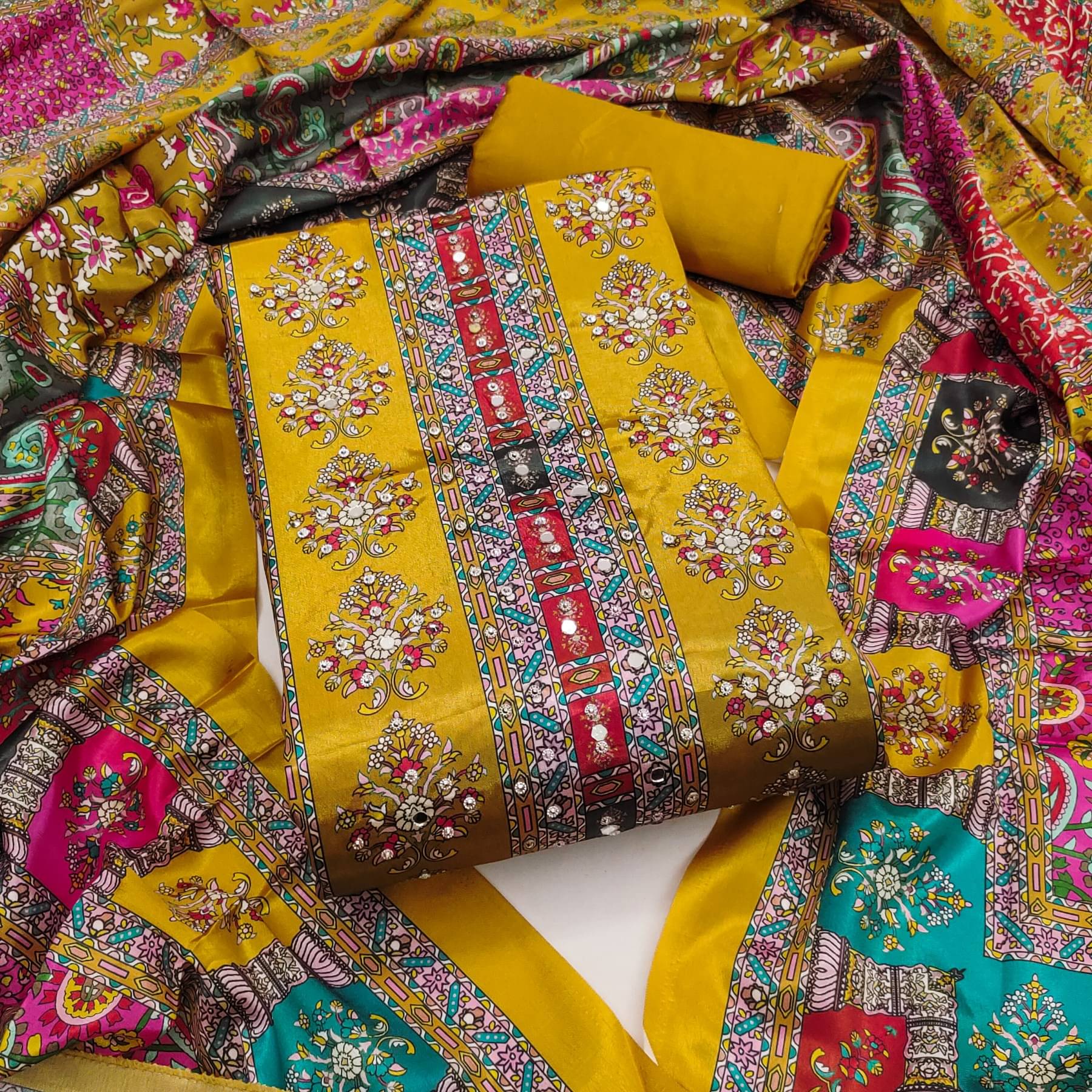     			Rangtulika Ethnics Women Chiffon Unstitched Dress Material ( Yellow )