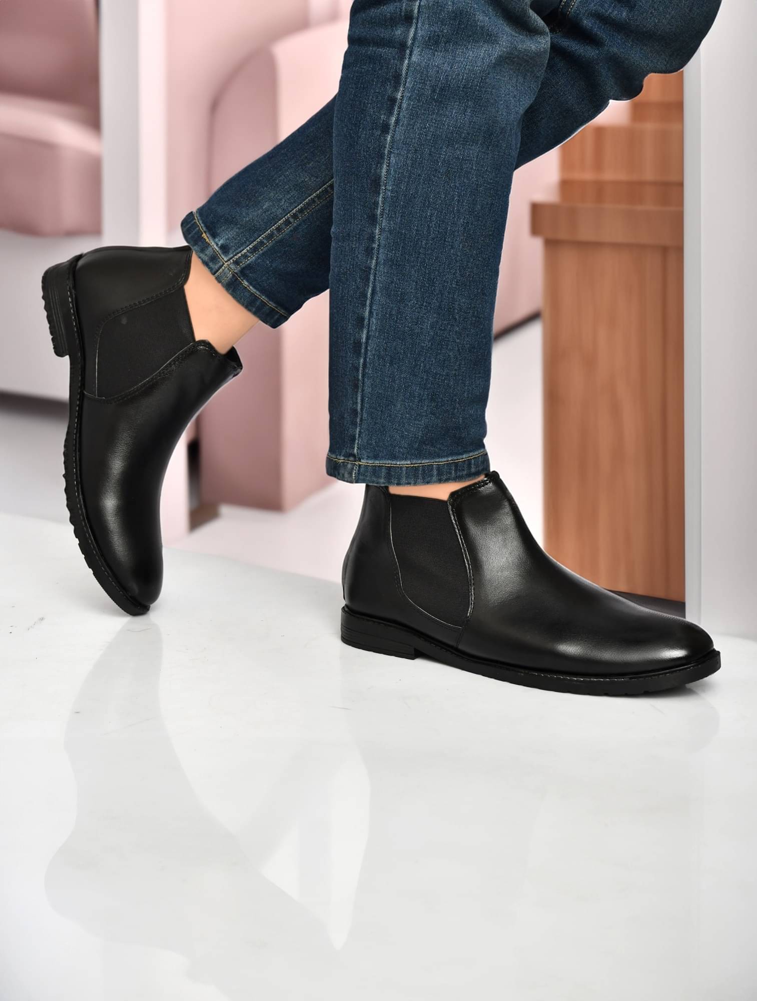     			Sir Mashup Footwear Black Men's Chelsea Boots