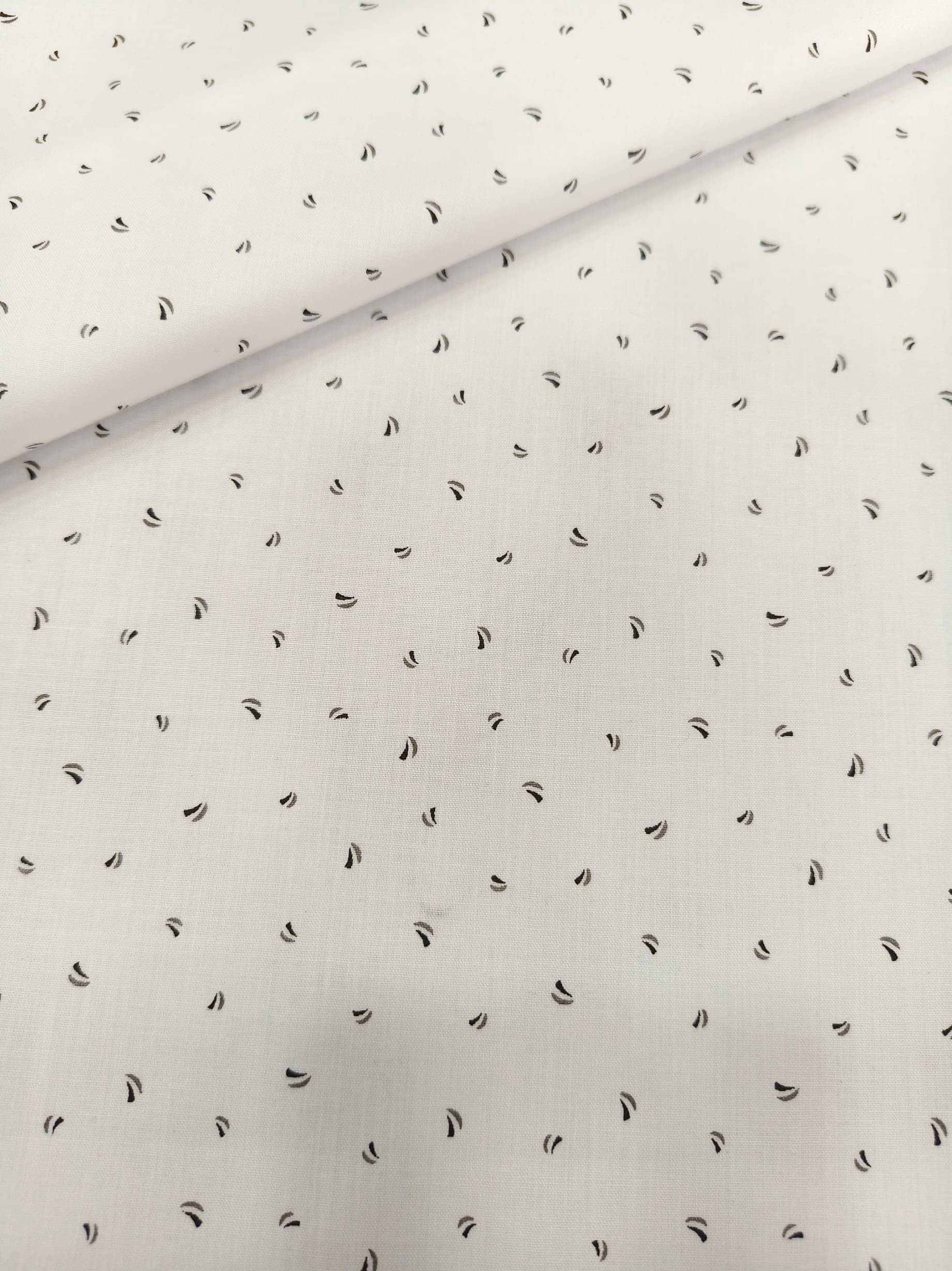     			Siyaram White Cotton Men's Unstitched Shirt Piece ( Pack of 1 )