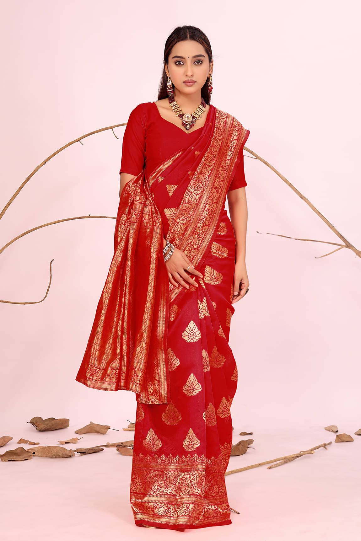     			Suali Art Silk Solid Saree With Unstitched Blouse Piece ( Maroon )