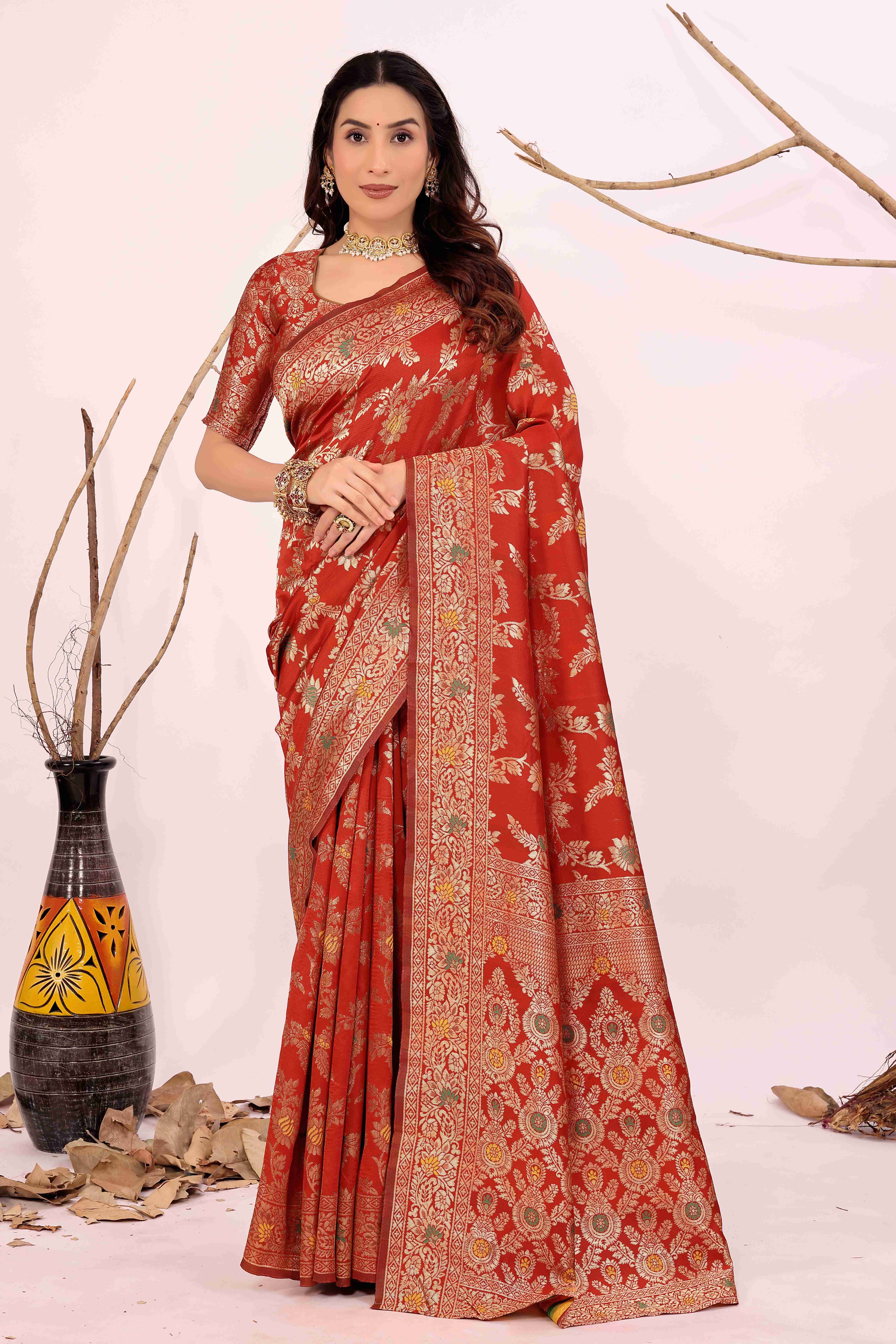     			Suali Art Silk Solid Saree With Unstitched Blouse Piece ( Maroon )