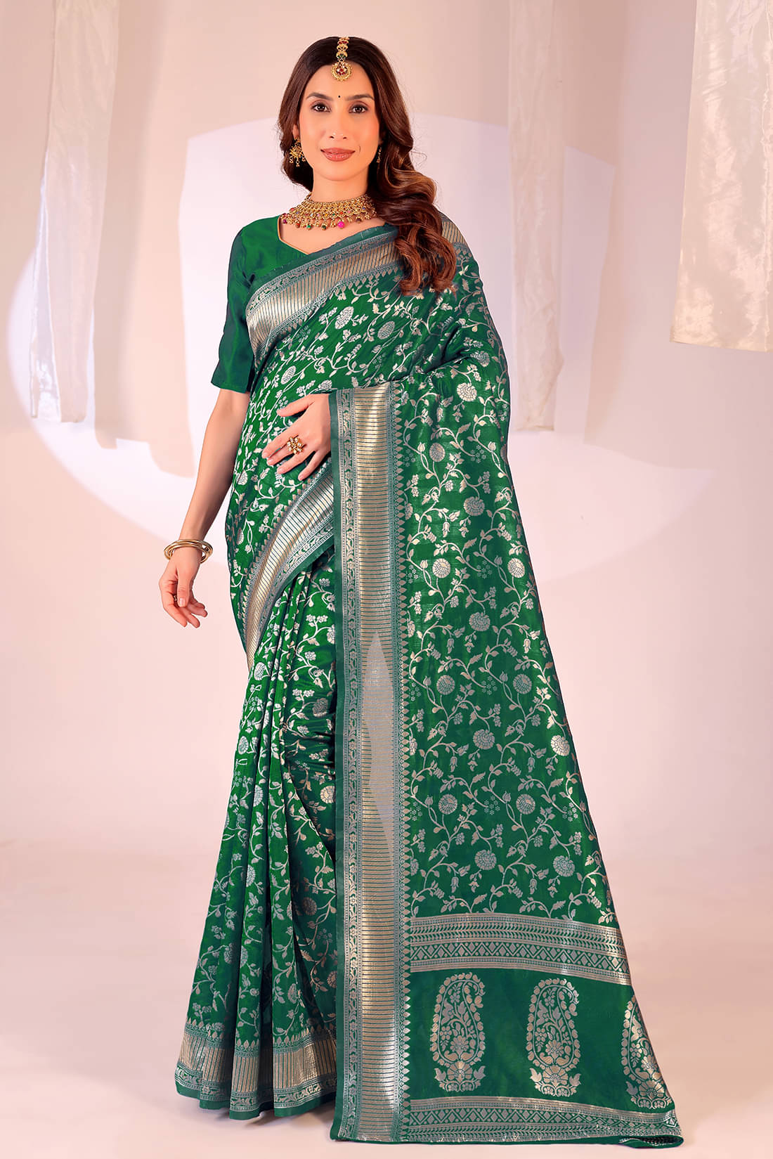     			Suali Art Silk Woven Saree With Unstitched Blouse Piece ( Green )