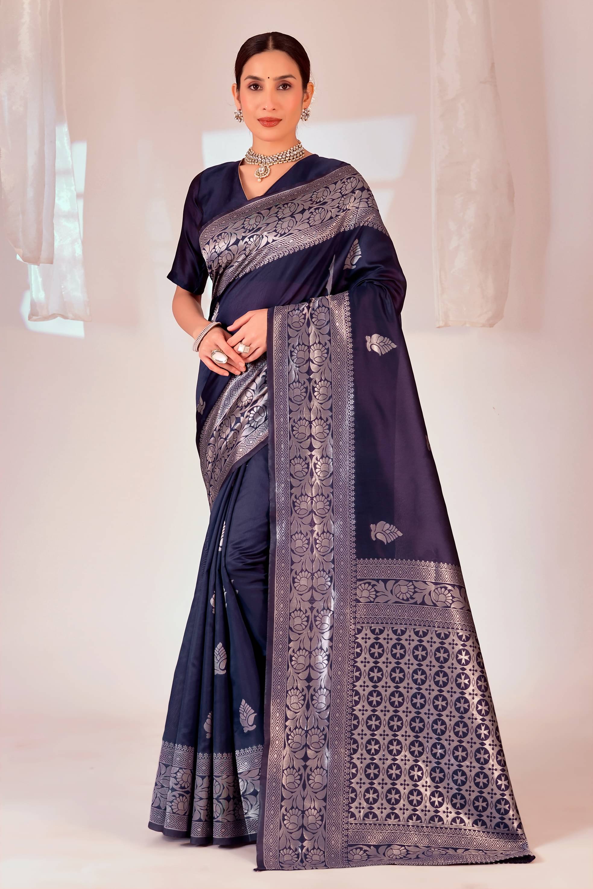     			Suali Art Silk Woven Saree With Unstitched Blouse Piece ( Navy Blue )