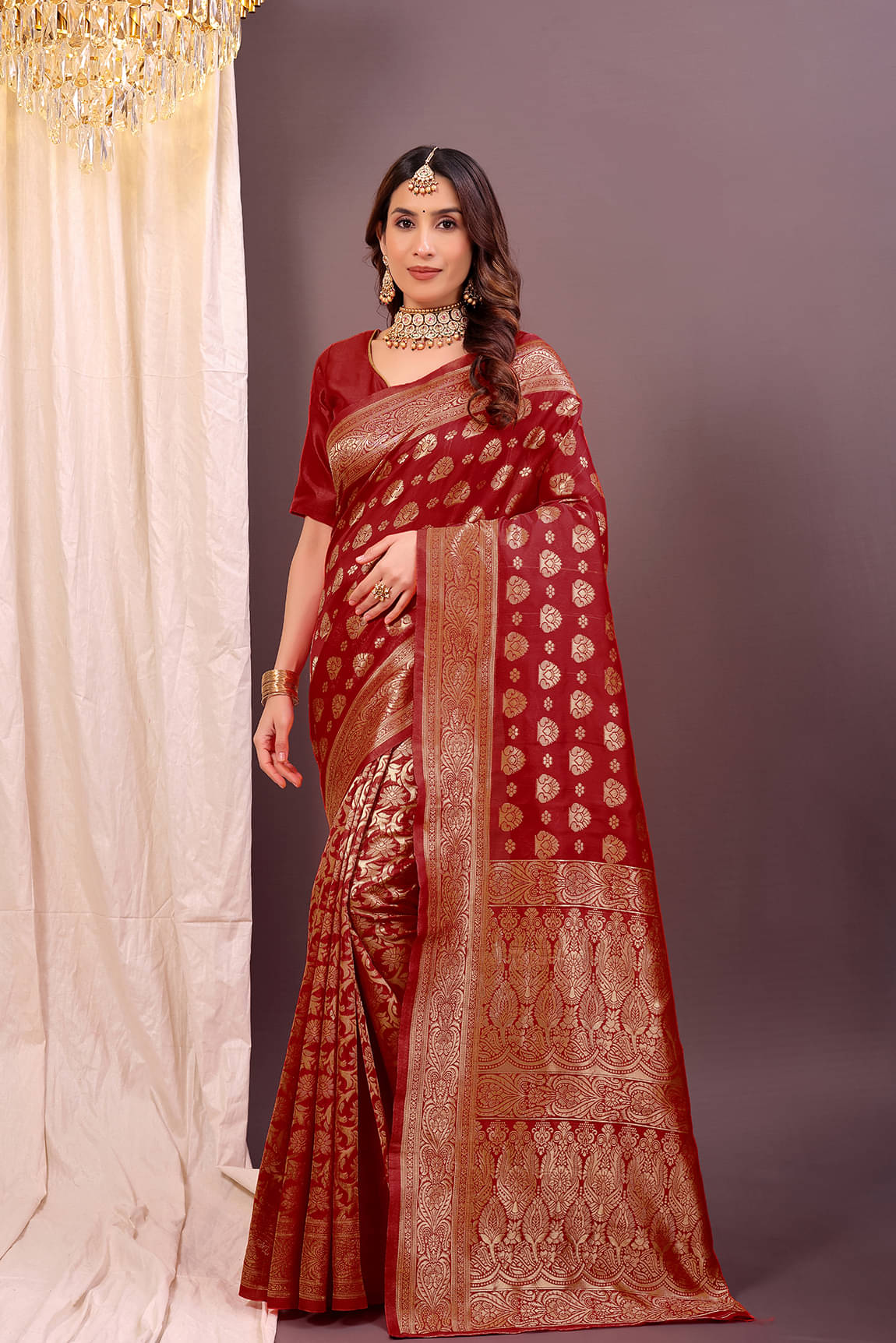     			Suali Art Silk Woven Saree With Unstitched Blouse Piece ( Maroon )