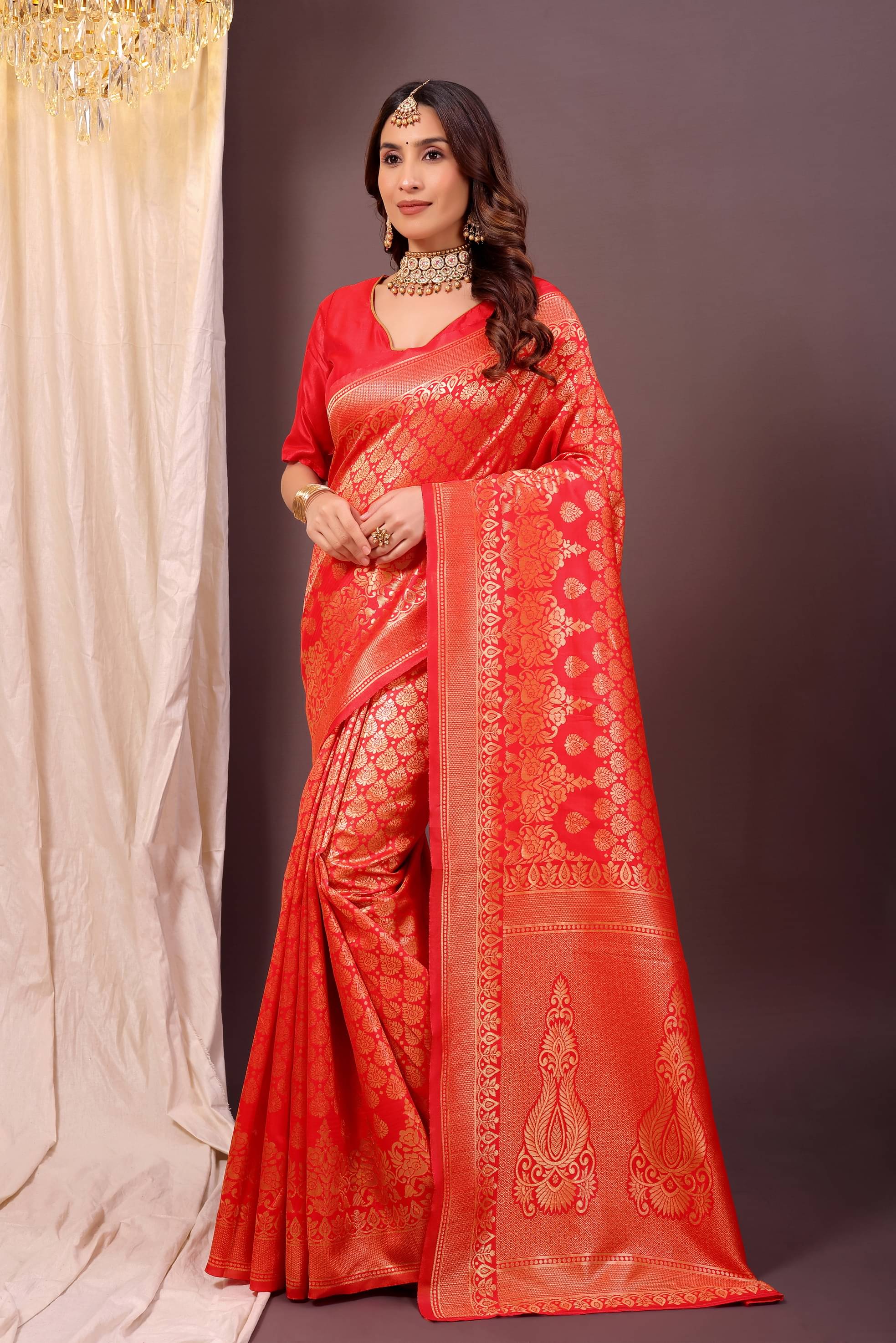     			Suali Art Silk Woven Saree With Unstitched Blouse Piece ( Red )