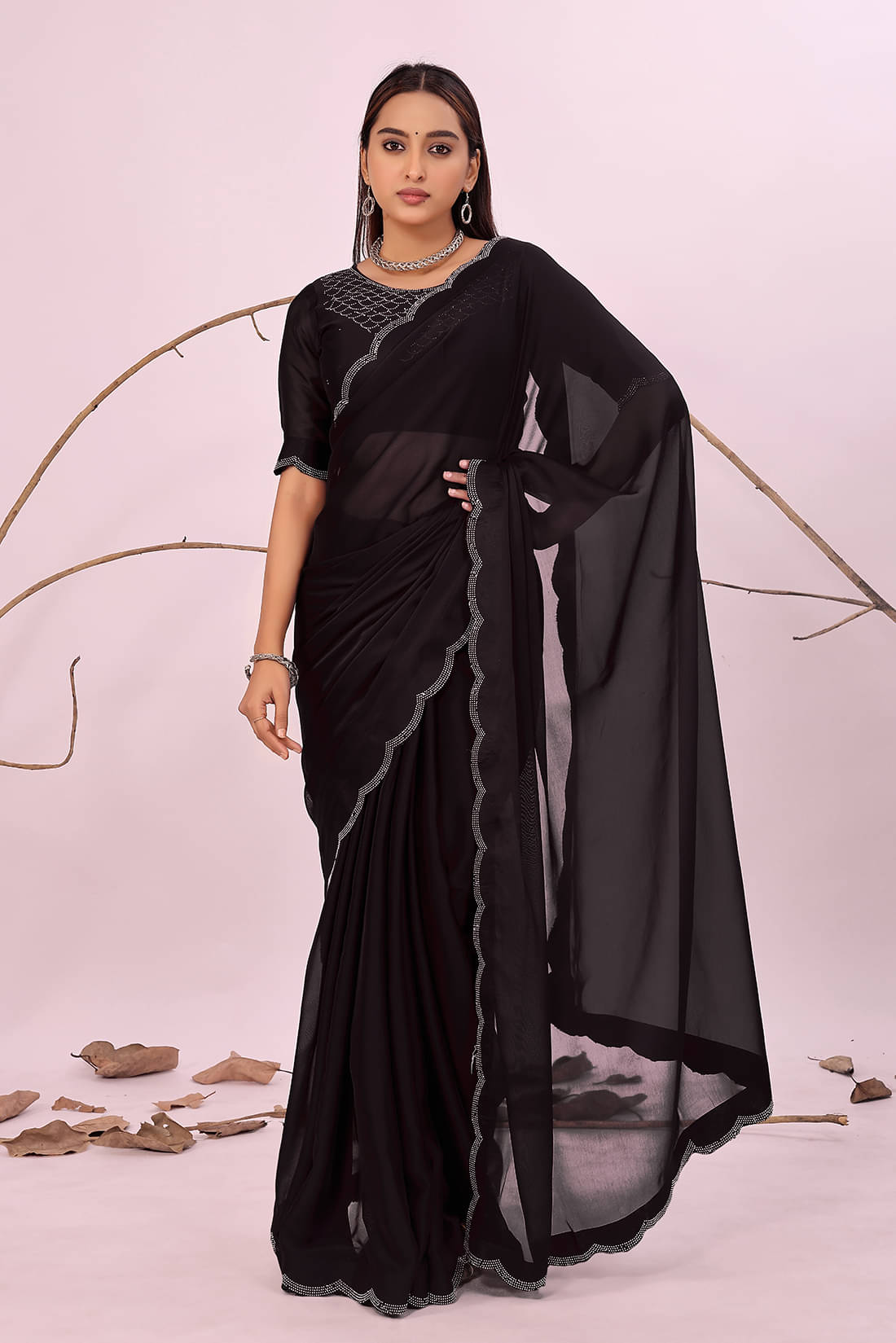     			Suali Organza Solid Saree With Unstitched Blouse Piece ( Black )